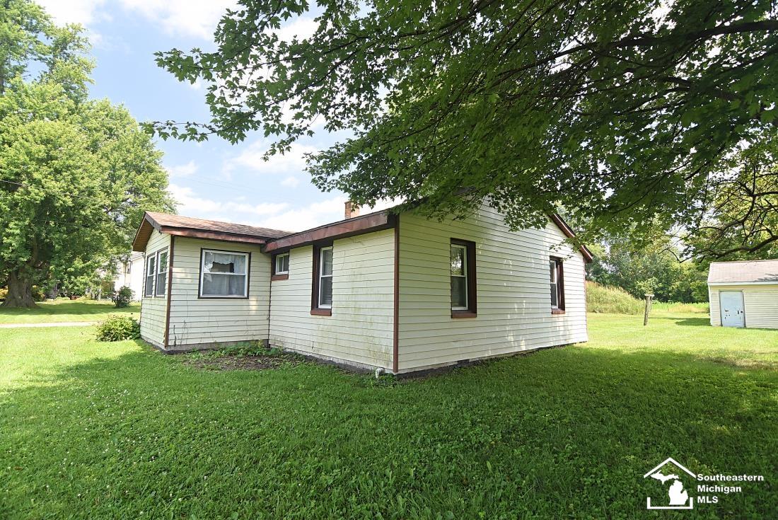 Homes for sale in Dundee, MI | 13493 Dixon Rd, Dundee, MI 48131 | MLS# 50181740