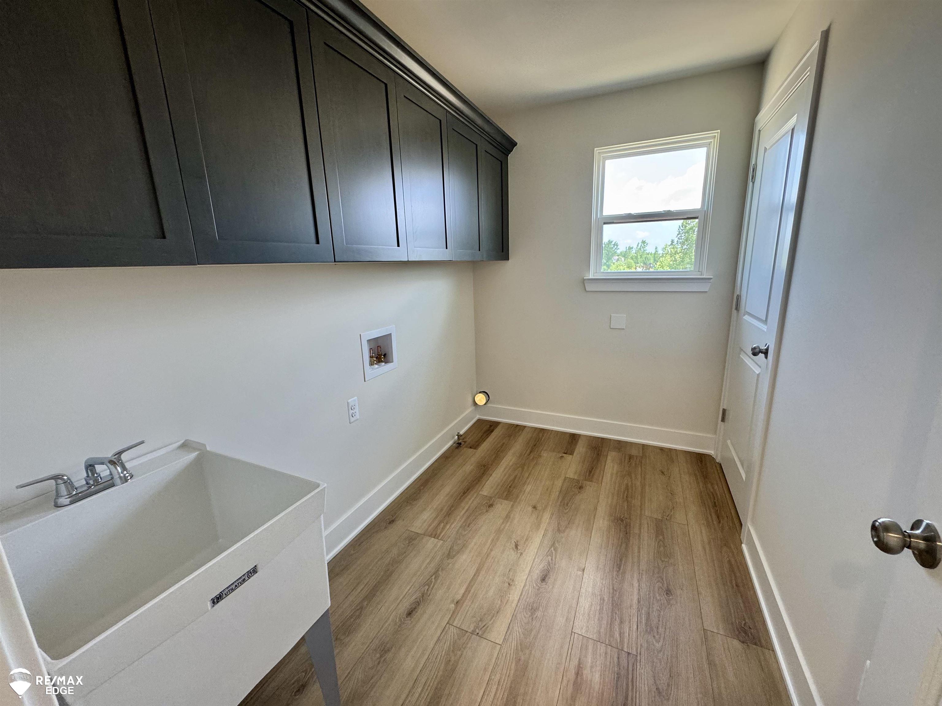 Homes for sale in Grand Blanc, MI | 8018 Bradbury Ln, Grand Blanc, MI 48439 | MLS# 50182061