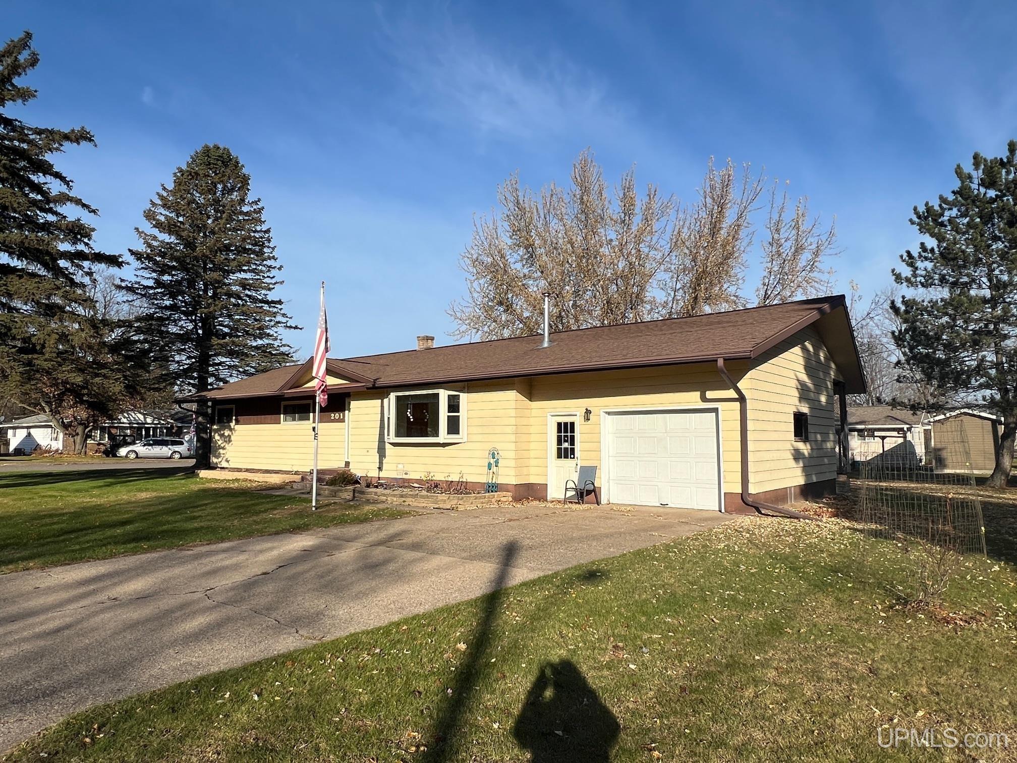 Homes for sale in Niagara C Wi, WI | 201 Mckinley Ave, Niagara C Wi, WI 54151 | MLS# 50182442