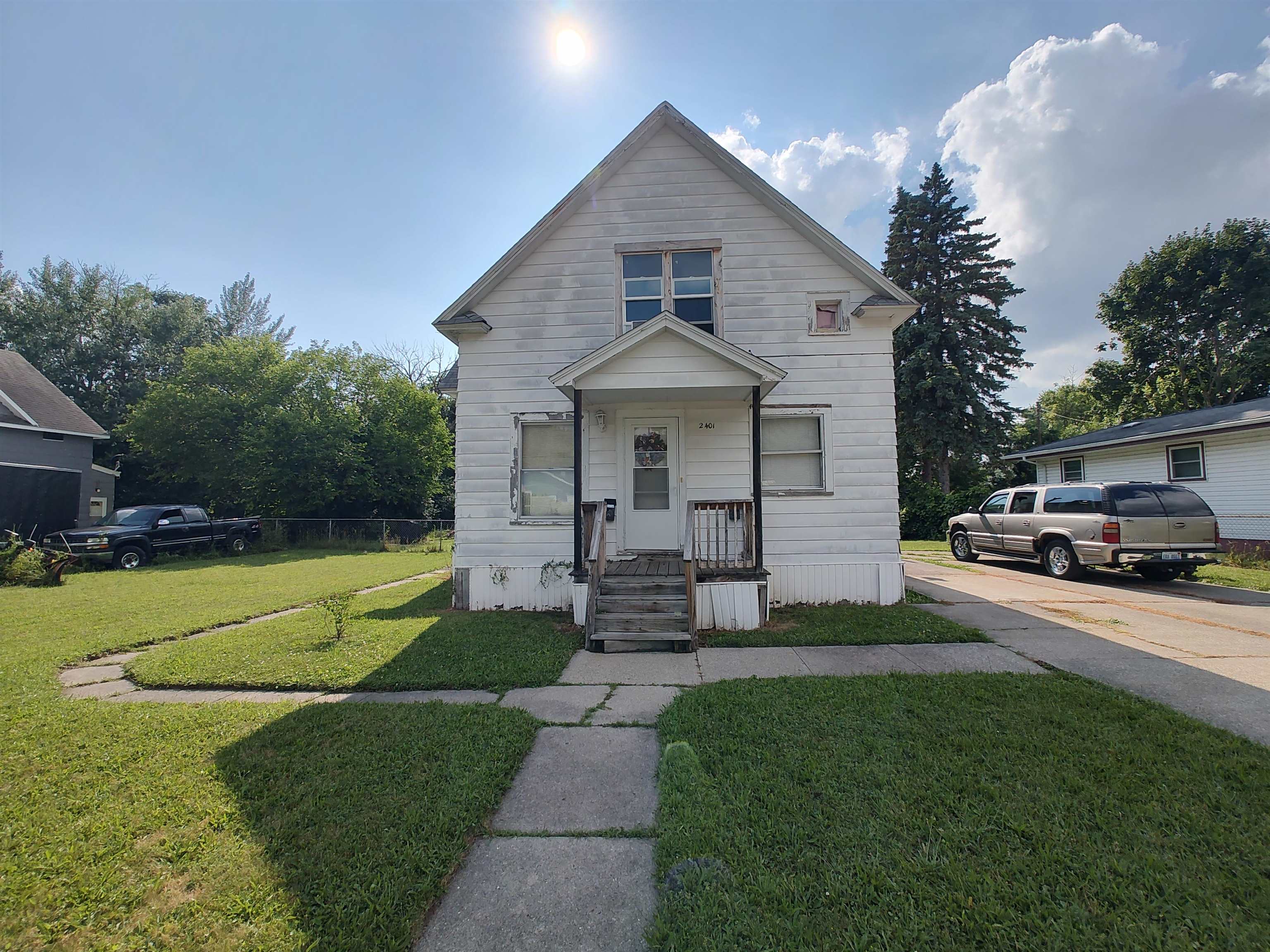 Homes for sale in Saginaw, MI | 2401 Lowell Ave, Saginaw, MI 48601 | MLS# 50182686