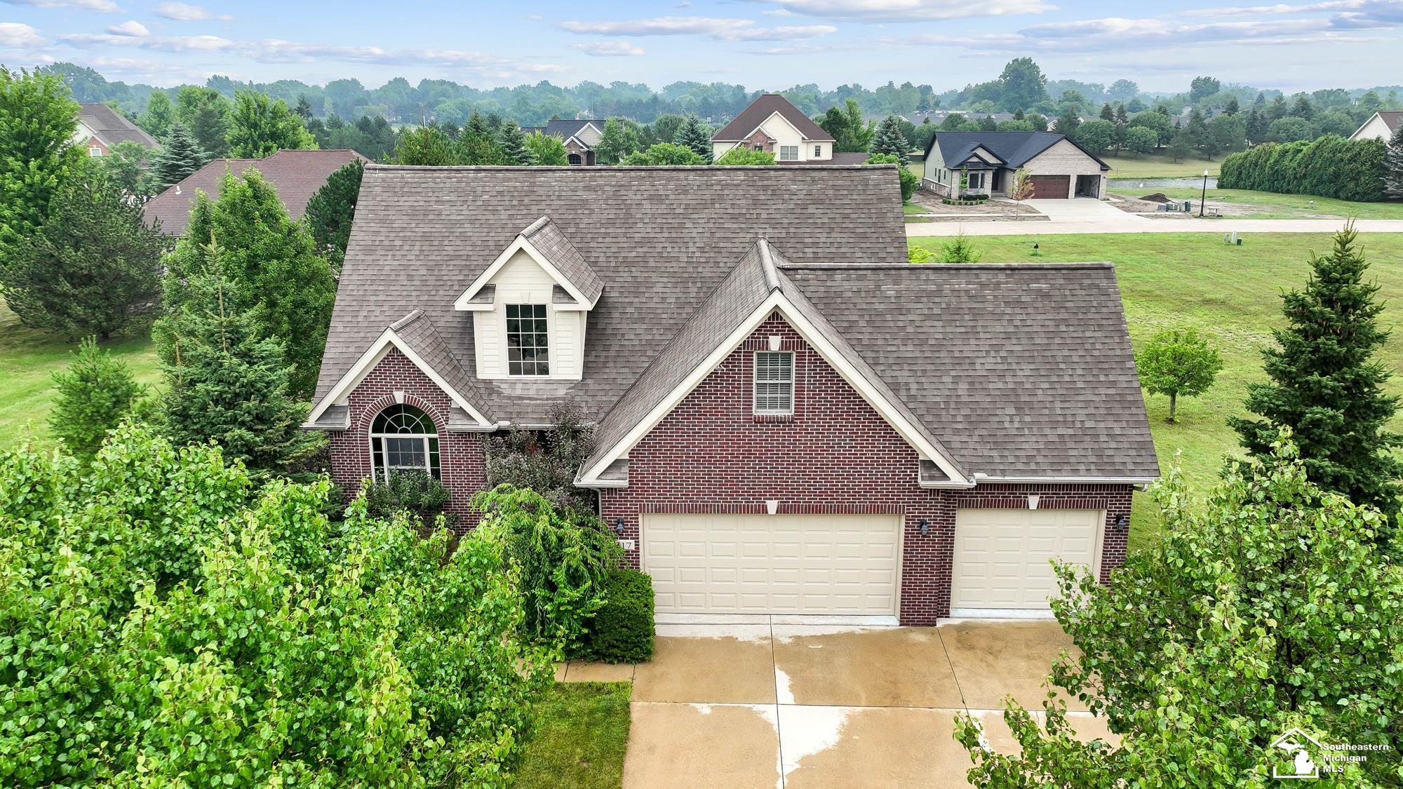 Homes for sale in Dundee, MI | 217 Potterstone Dr, Dundee, MI 48131 | MLS# 50183003