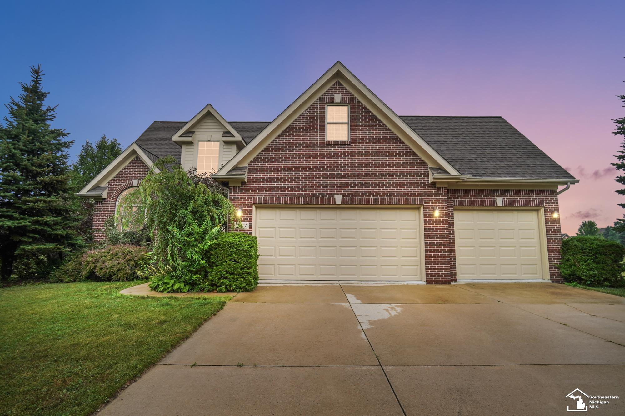 Homes for sale in Dundee, MI | 217 Potterstone Dr, Dundee, MI 48131 | MLS# 50183003