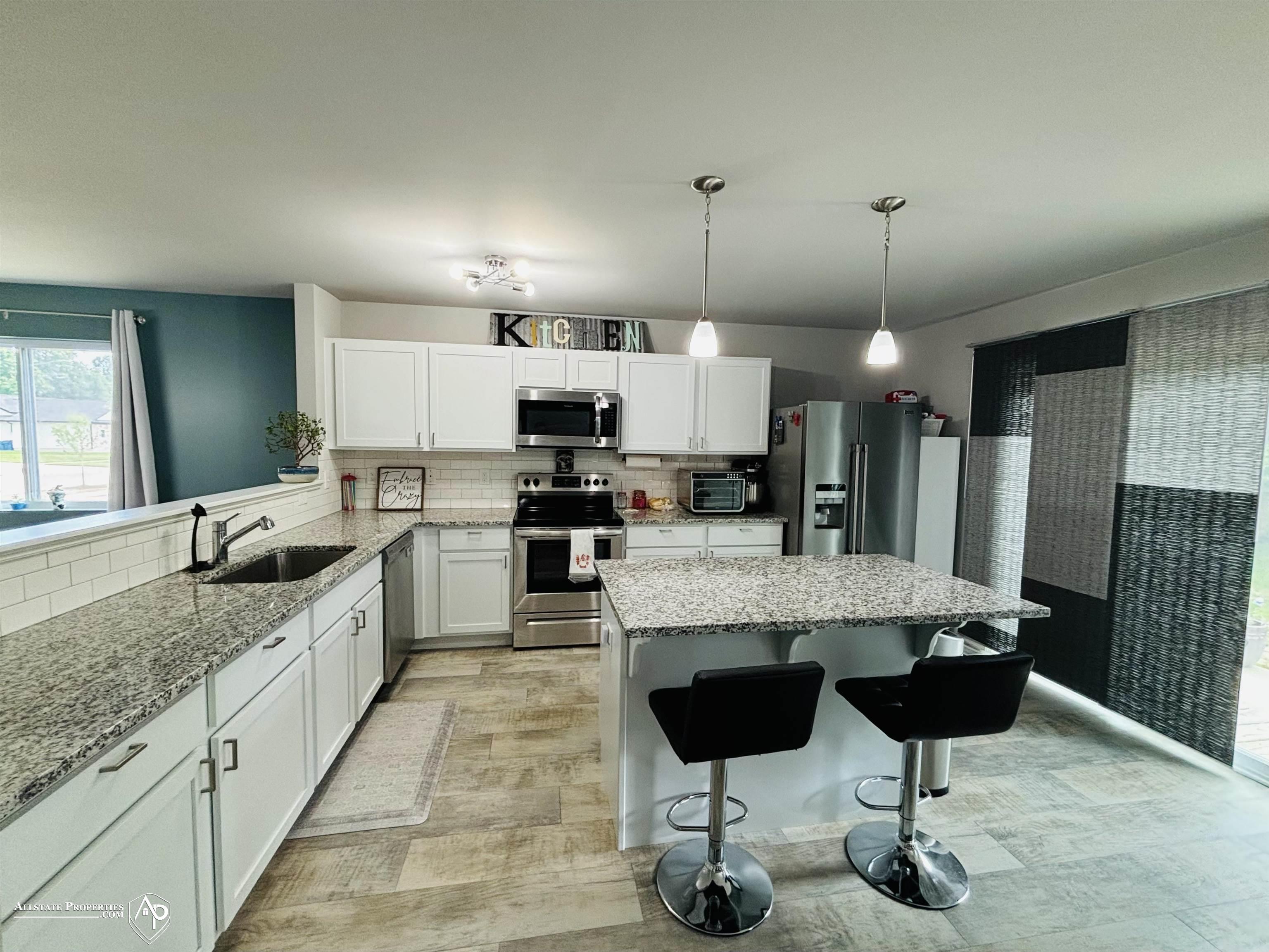 Homes for sale in Davison, MI | 927 Village Dr, Davison, MI 48423 | MLS# 50183037