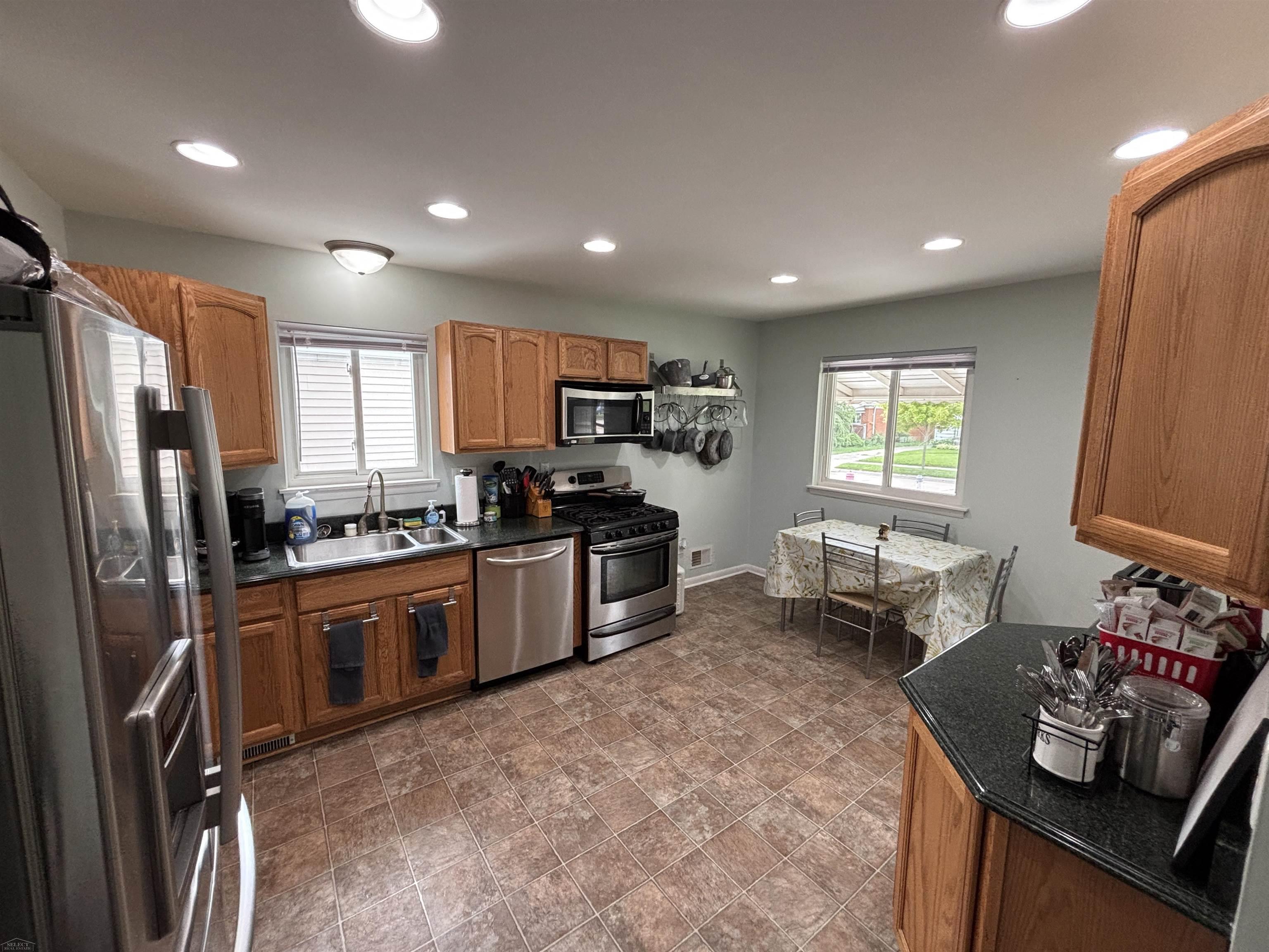 Homes for sale in Saint Clair Shores, MI | 22451 Lake Dr, Saint Clair Shores, MI 48082 | MLS# 50183487