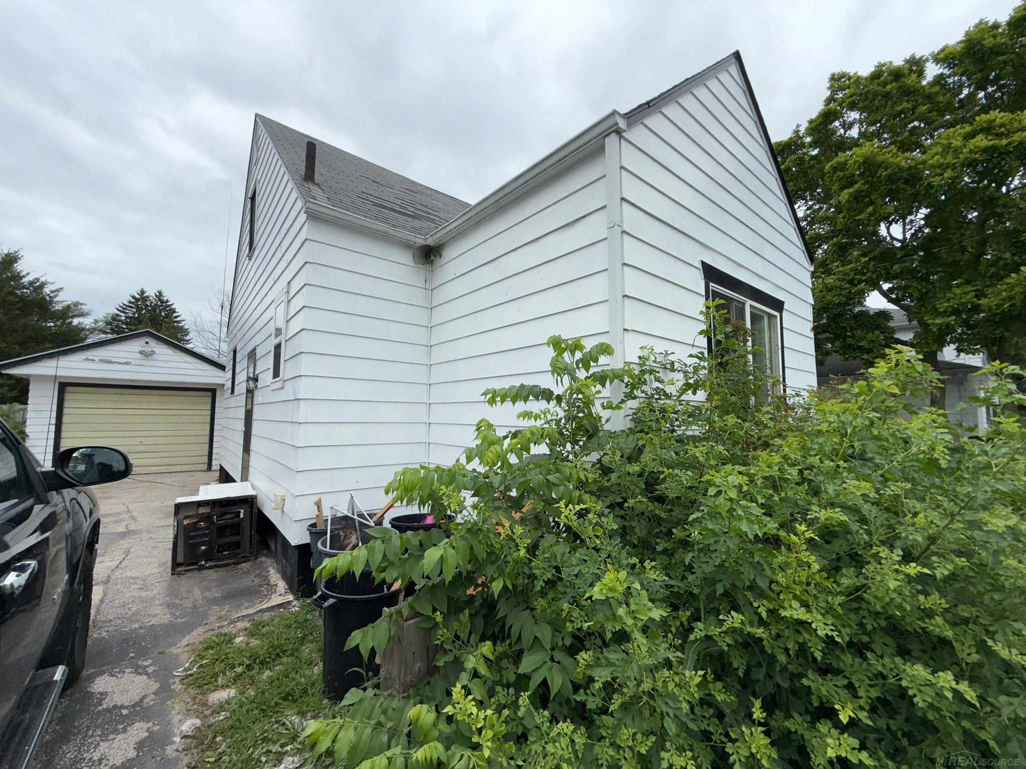 Homes for sale in Saginaw, MI | 2014 Deindorfer St, Saginaw, MI 48602 | MLS# 50183815