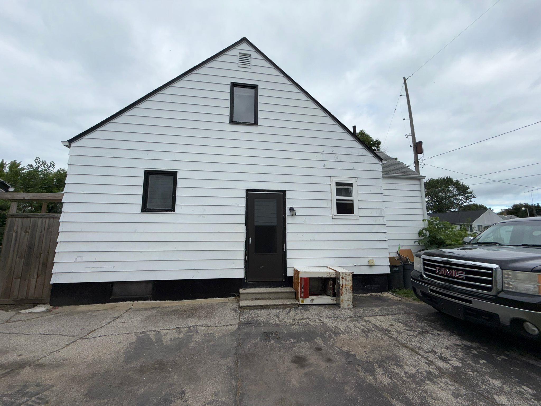 Homes for sale in Saginaw, MI | 2014 Deindorfer St, Saginaw, MI 48602 | MLS# 50183815