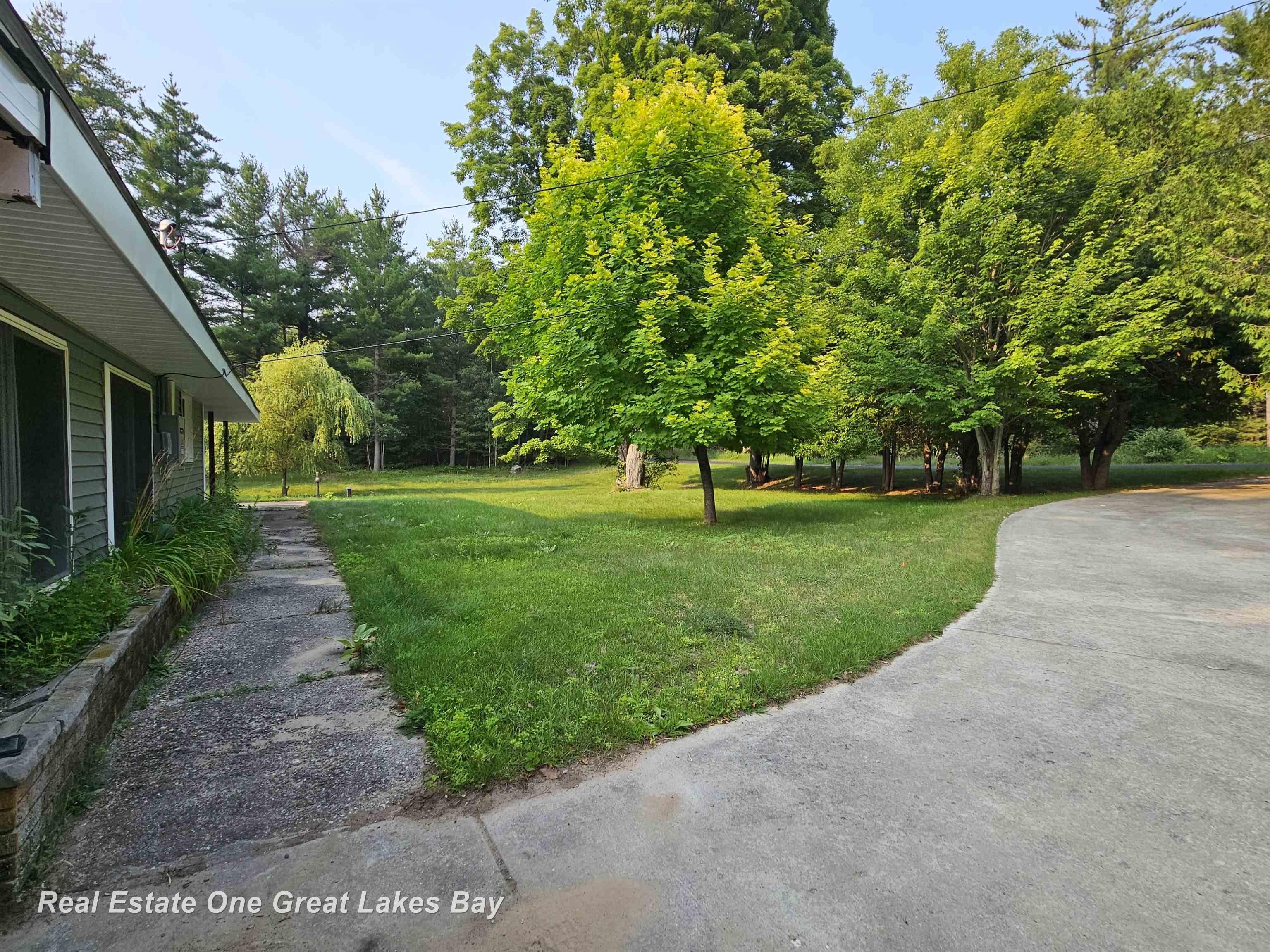 Homes for sale in Harrisville, MI | 205 N Everett Rd, Harrisville, MI 48740 | MLS# 50184083