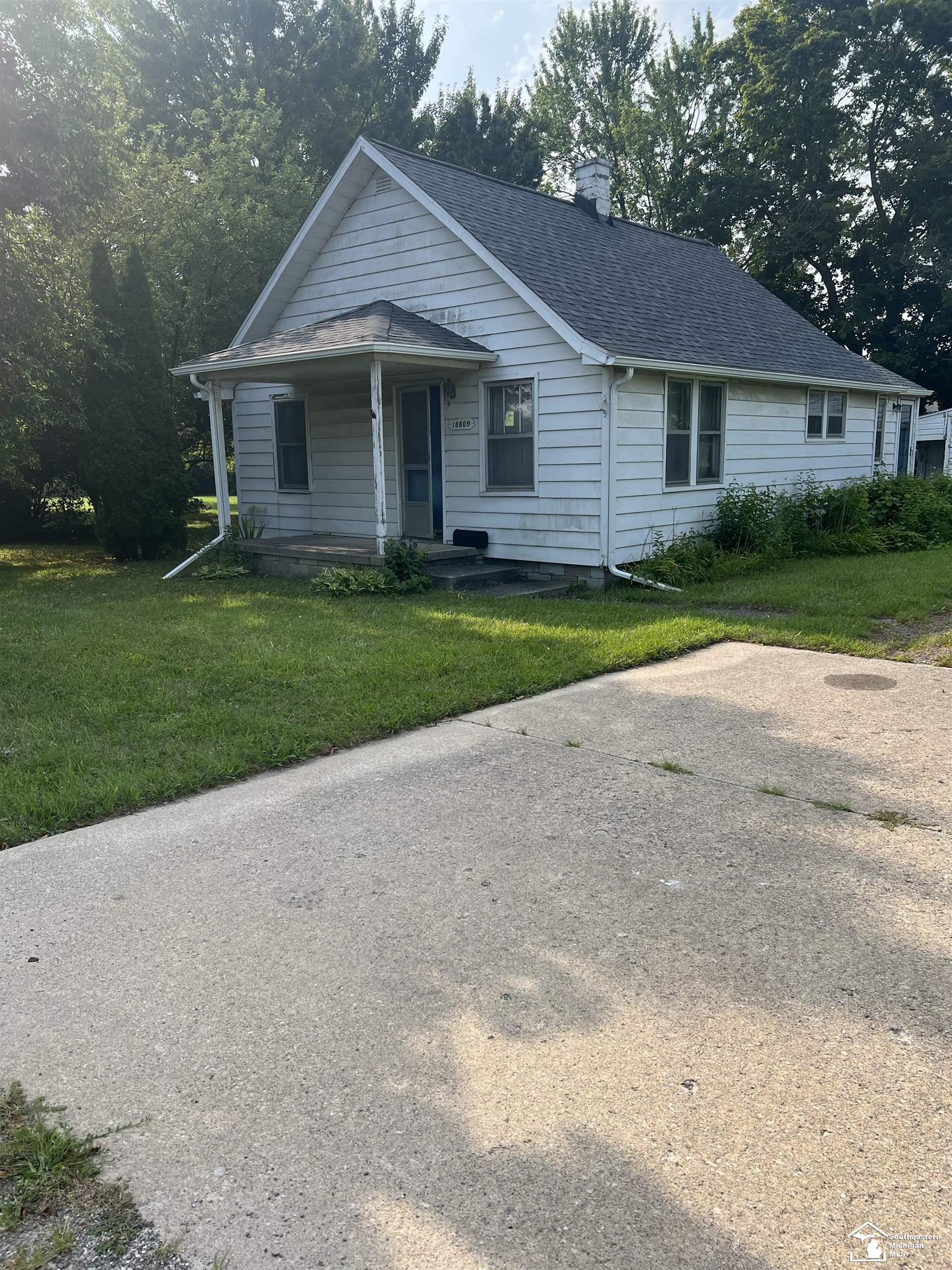 Homes for sale in Rockwood, MI | 18809 Huron River Dr, Rockwood, MI 48173 | MLS# 50184112