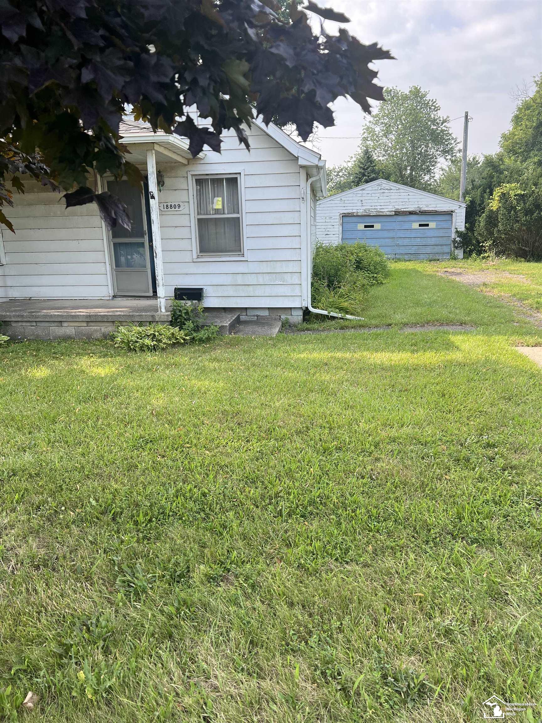 Homes for sale in Rockwood, MI | 18809 Huron River Dr, Rockwood, MI 48173 | MLS# 50184112