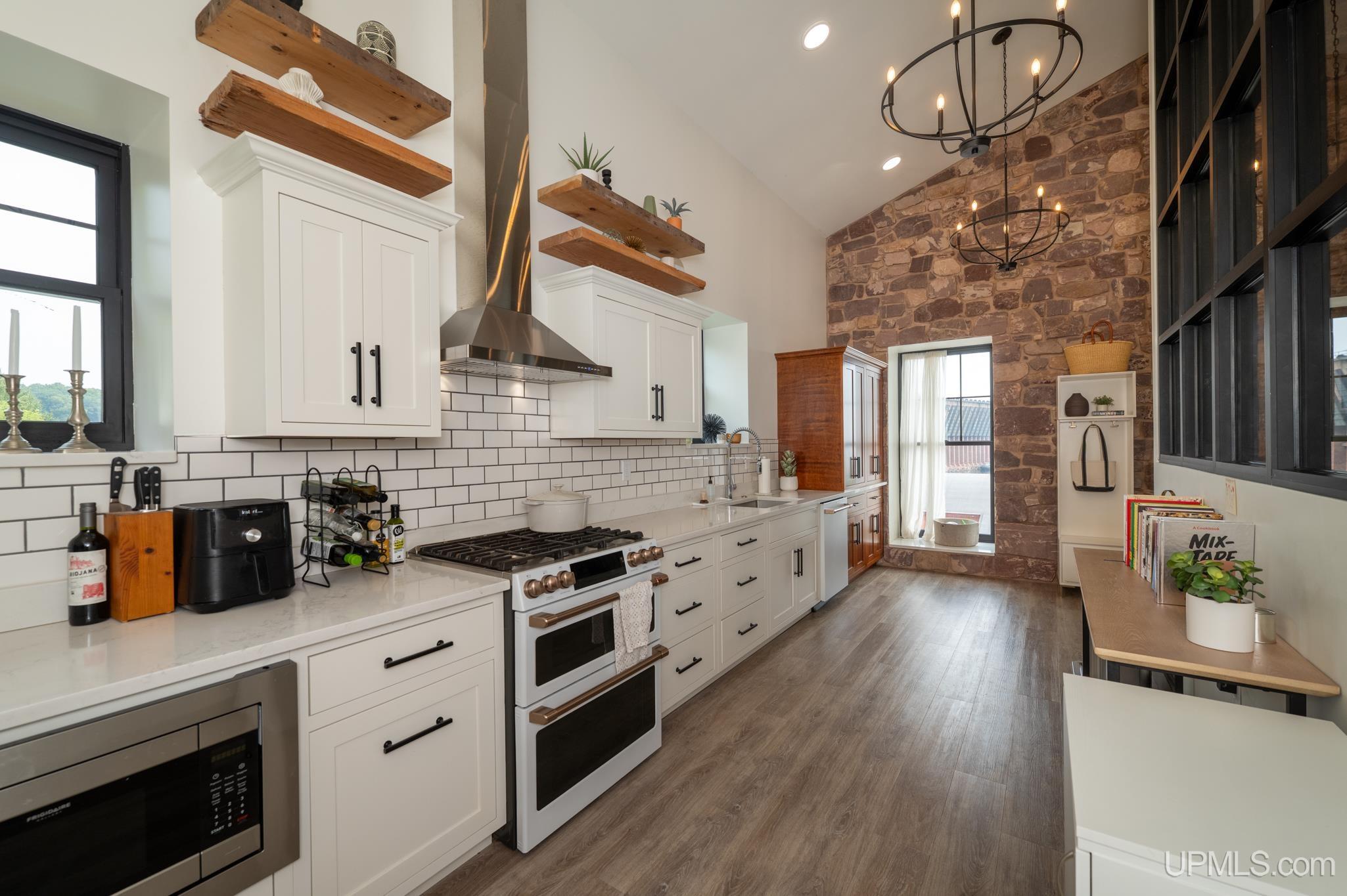 Homes for sale in Marquette, MI | 311 S Lakeshore Blvd #3, Marquette, MI 49855 | MLS# 50184863