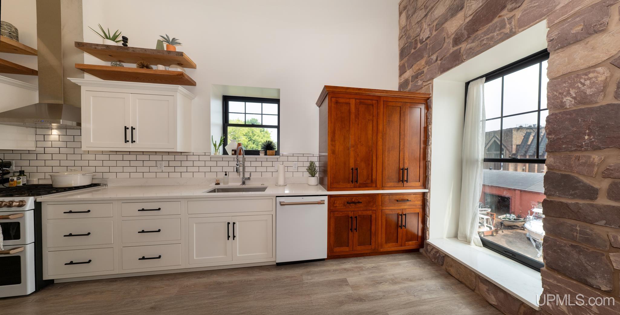 Homes for sale in Marquette, MI | 311 S Lakeshore Blvd #3, Marquette, MI 49855 | MLS# 50184863