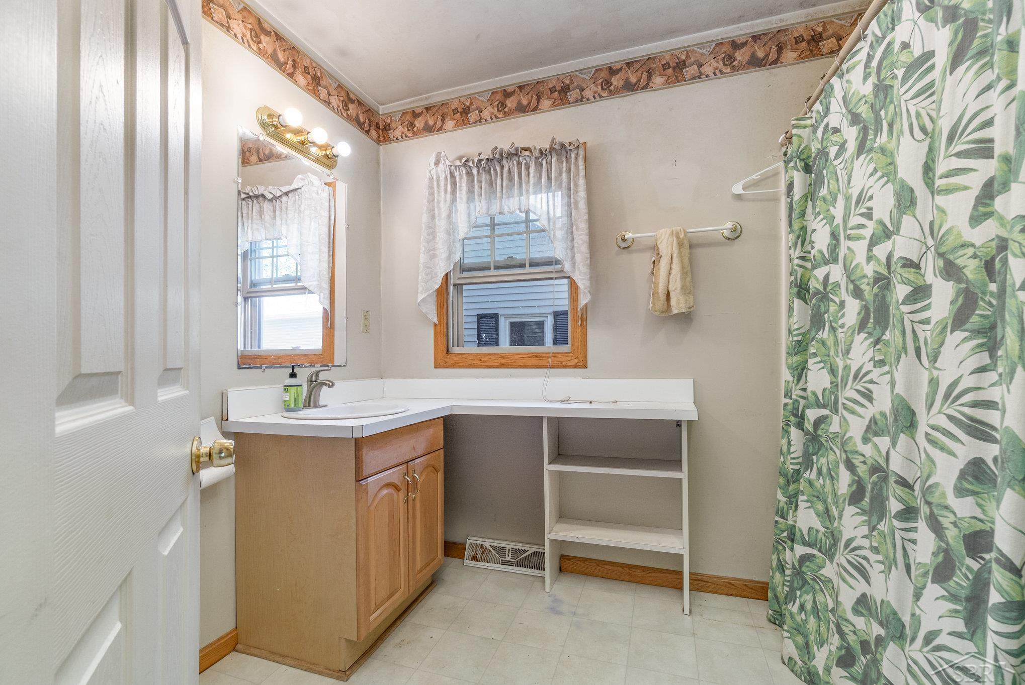 Homes for sale in Saginaw, MI | 852 Lutzke Rd, Saginaw, MI 48609 | MLS# 50184900