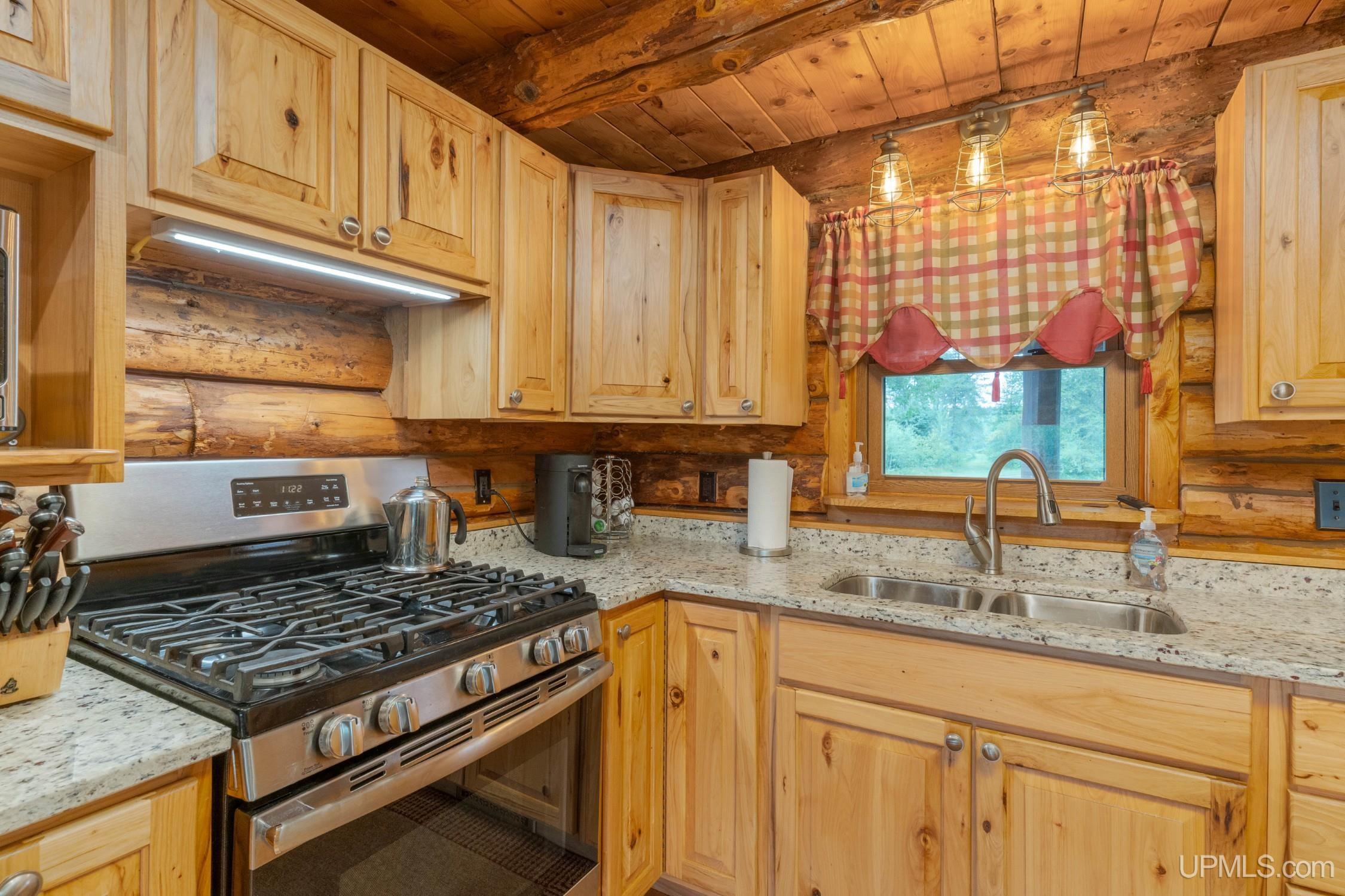 Homes for sale in Crystal Falls, MI | 2154 M69 Hwy, Crystal Falls, MI 49920 | MLS# 50184914