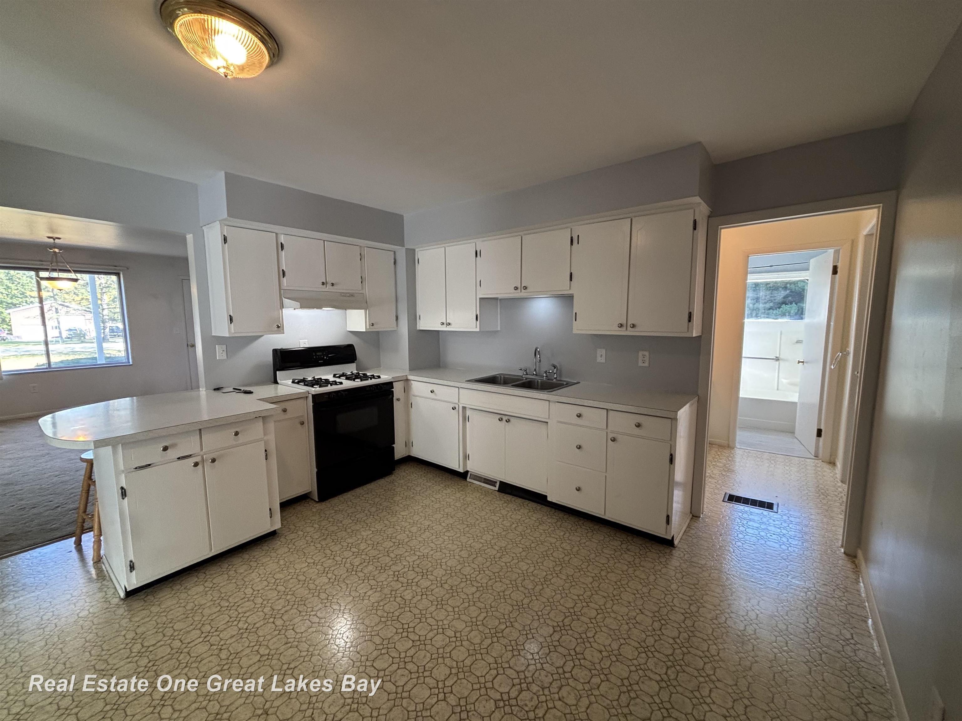 Homes for sale in Caro, MI | 2750 E Deckerville Rd, Caro, MI 48723 | MLS# 50184958