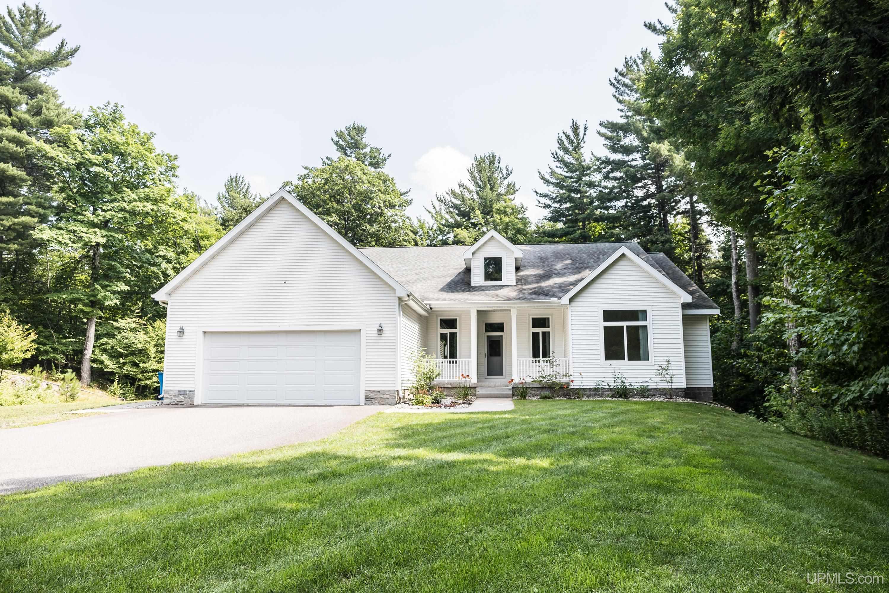 Homes for sale in Marquette, MI | 120 Hidden Springs Dr, Marquette, MI 49855 | MLS# 50185253