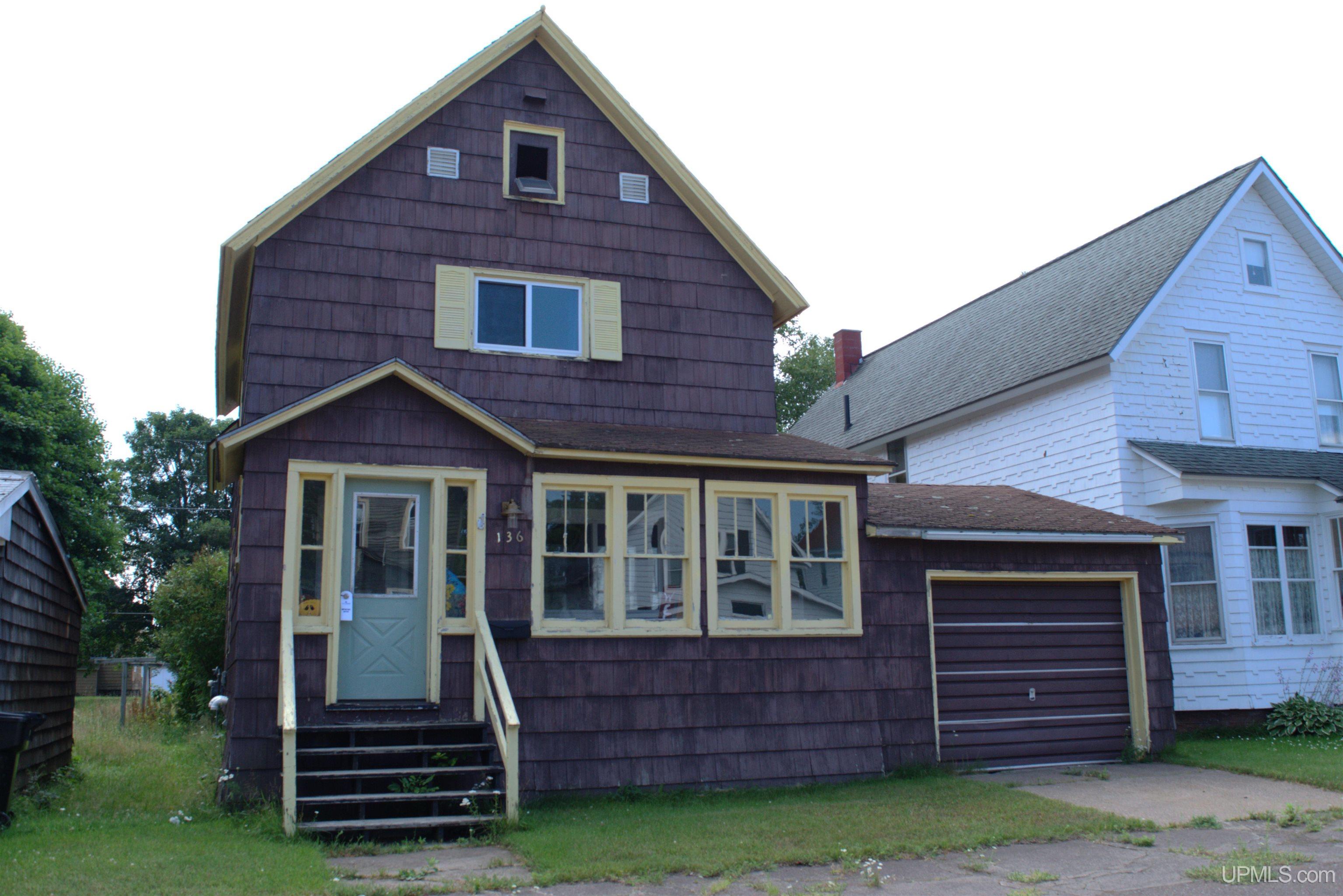 Homes for sale in Laurium, MI | 136 S Iroquois St, Laurium, MI 49913 | MLS# 50185364