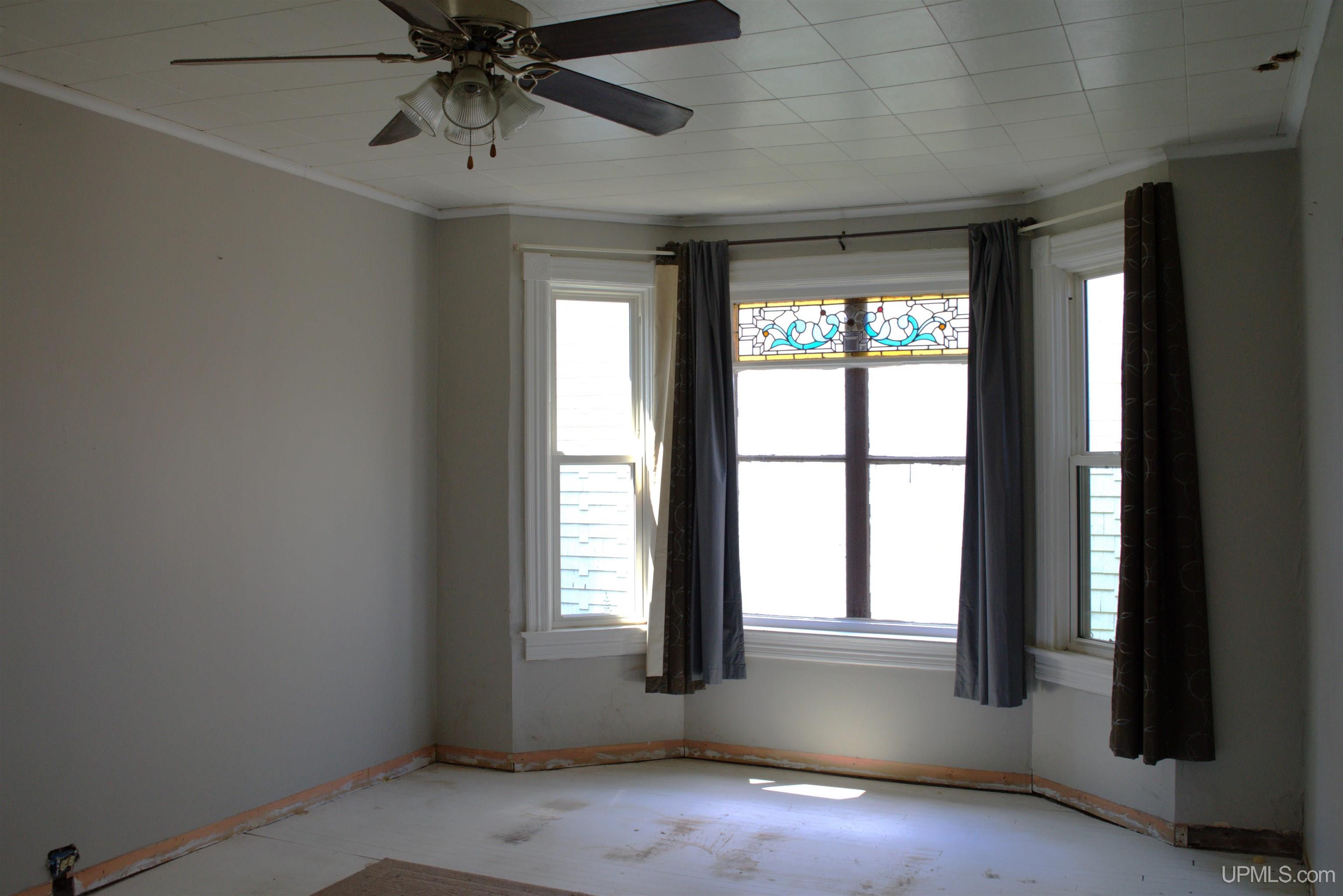 Homes for sale in Laurium, MI | 136 S Iroquois St, Laurium, MI 49913 | MLS# 50185364