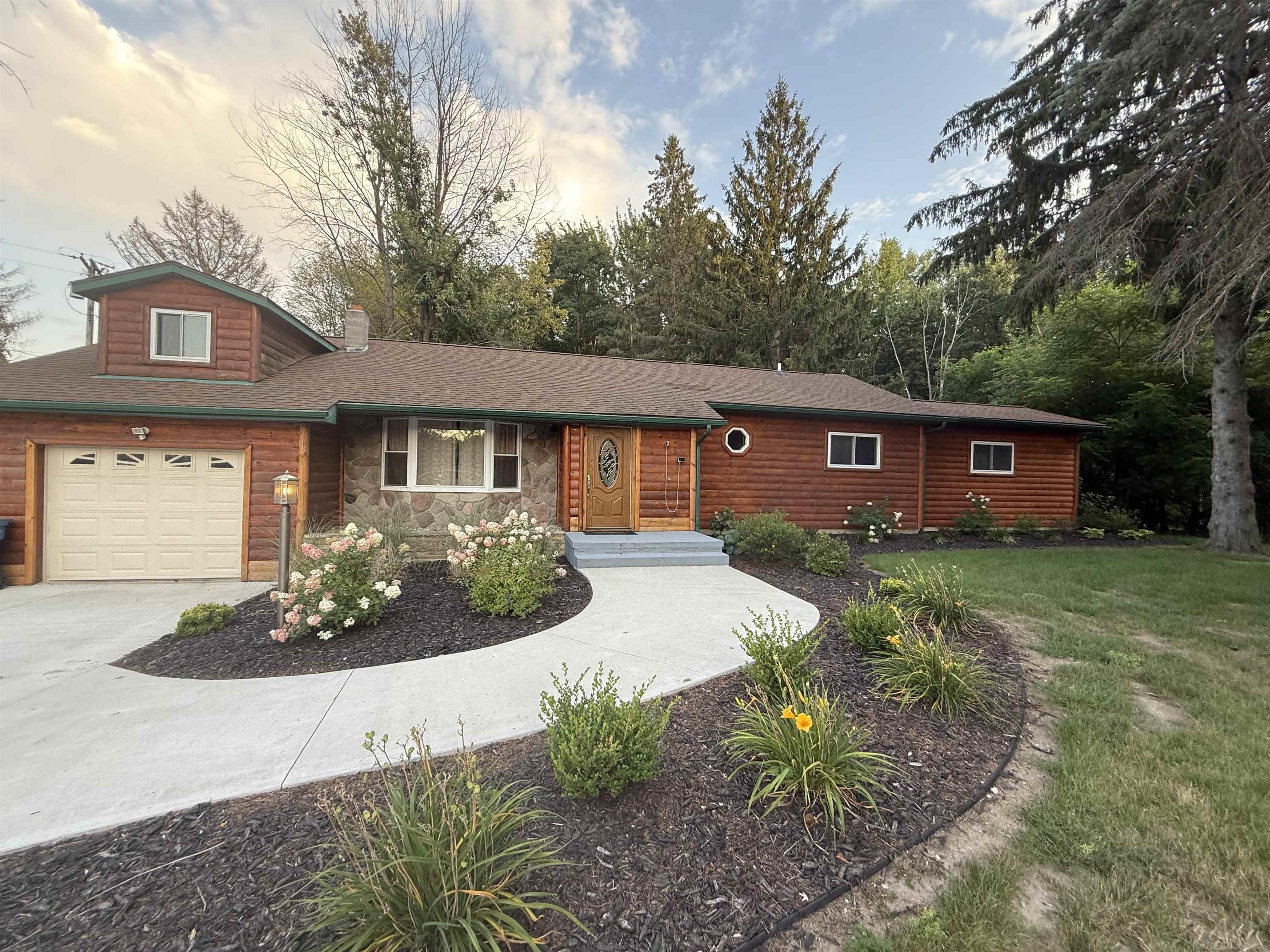 Homes for sale in Standish, MI | 3067 W Huron Rd, Standish, MI 48658 | MLS# 50185475