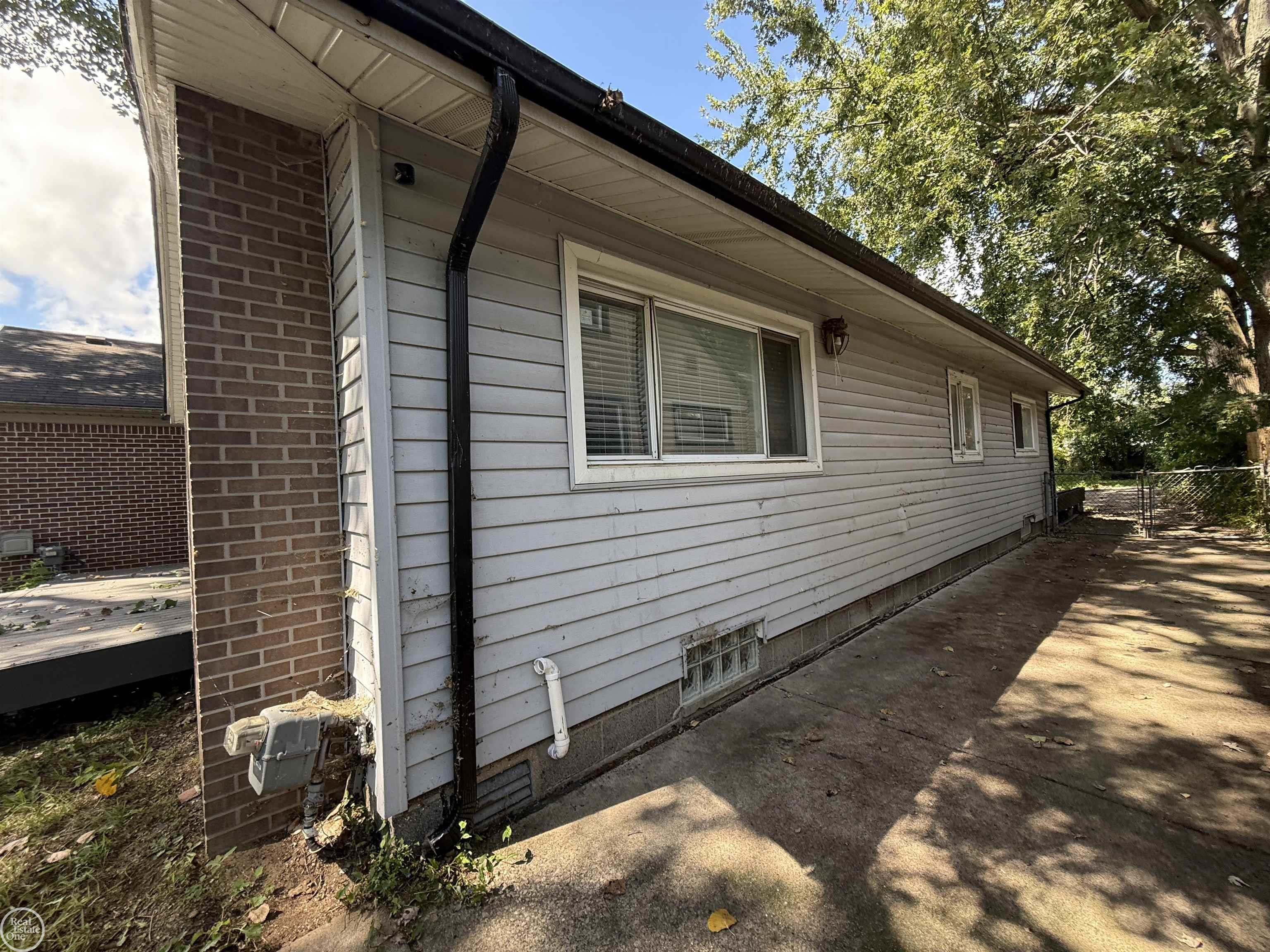 Homes for sale in Saint Clair Shores, MI | 21805 Downing St, Saint Clair Shores, MI 48080 | MLS# 50185677