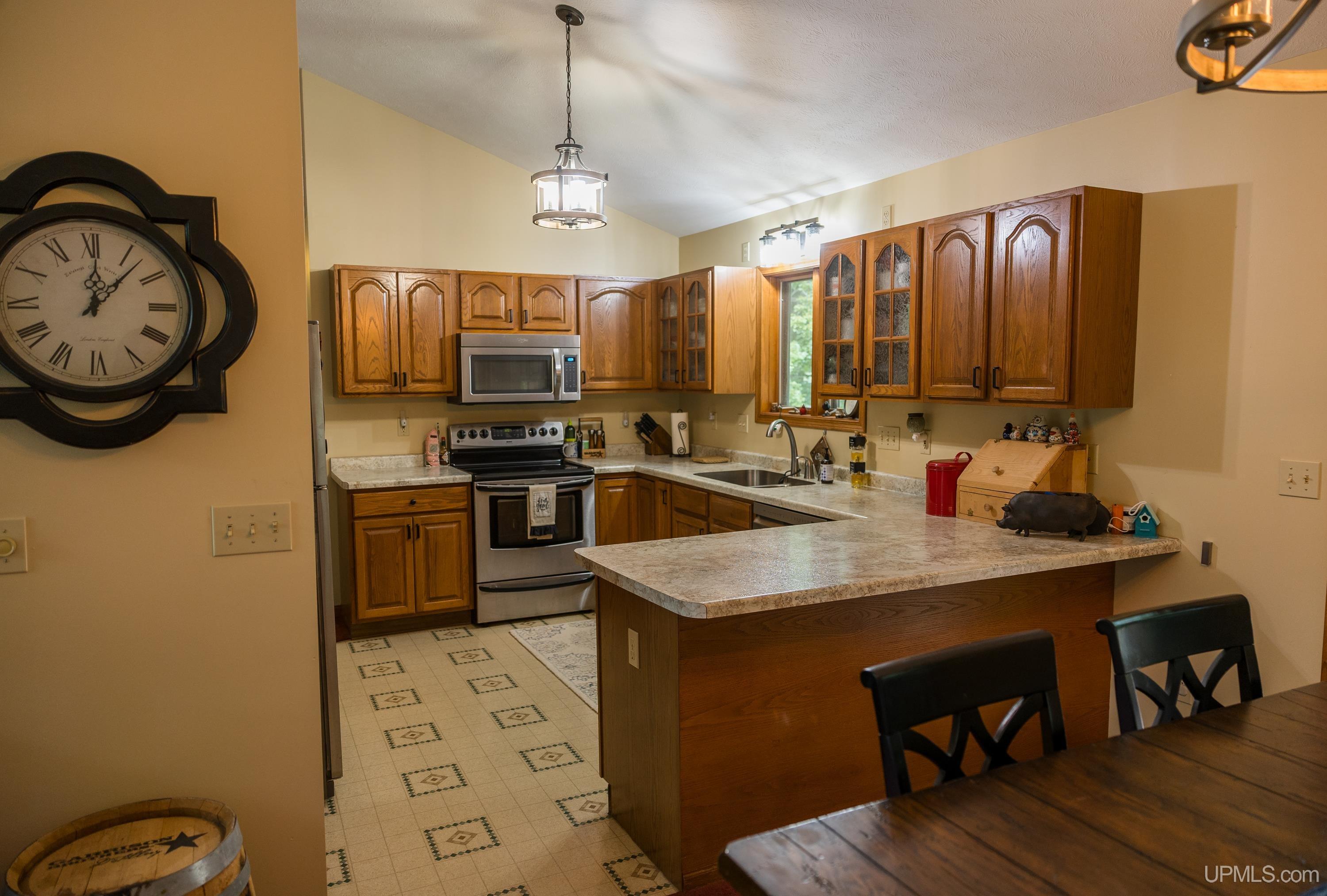 Homes for sale in Marquette, MI | 2132 Montgomery St, Marquette, MI 49855 | MLS# 50185691