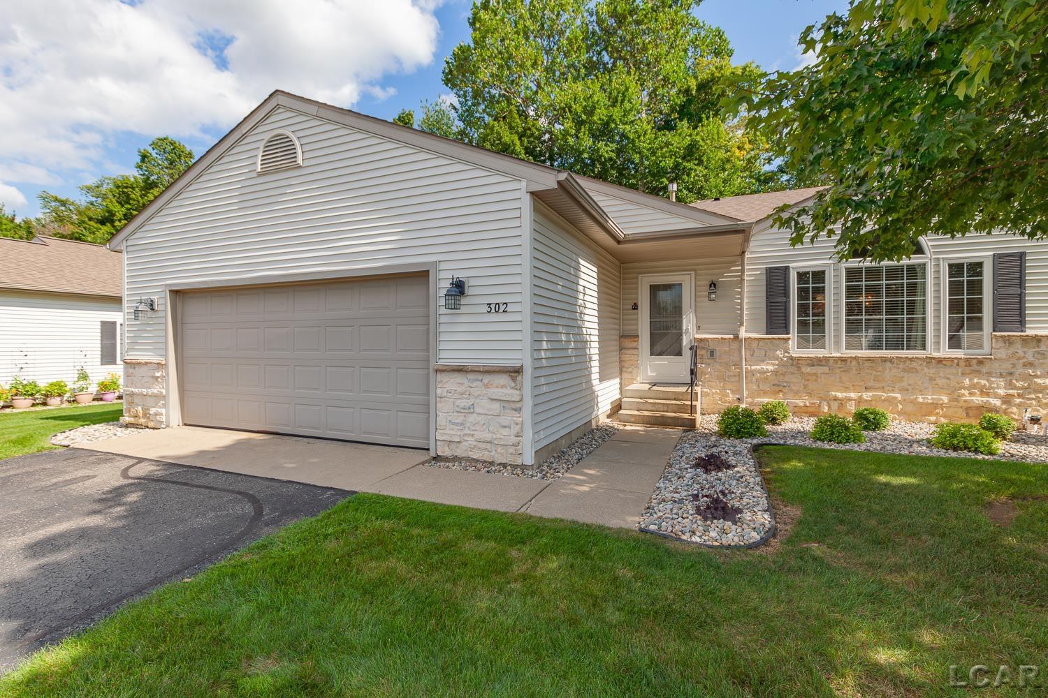 Homes for sale in Adrian, MI | 302 Lakewood Dr, Adrian, MI 49221 | MLS# 50185731