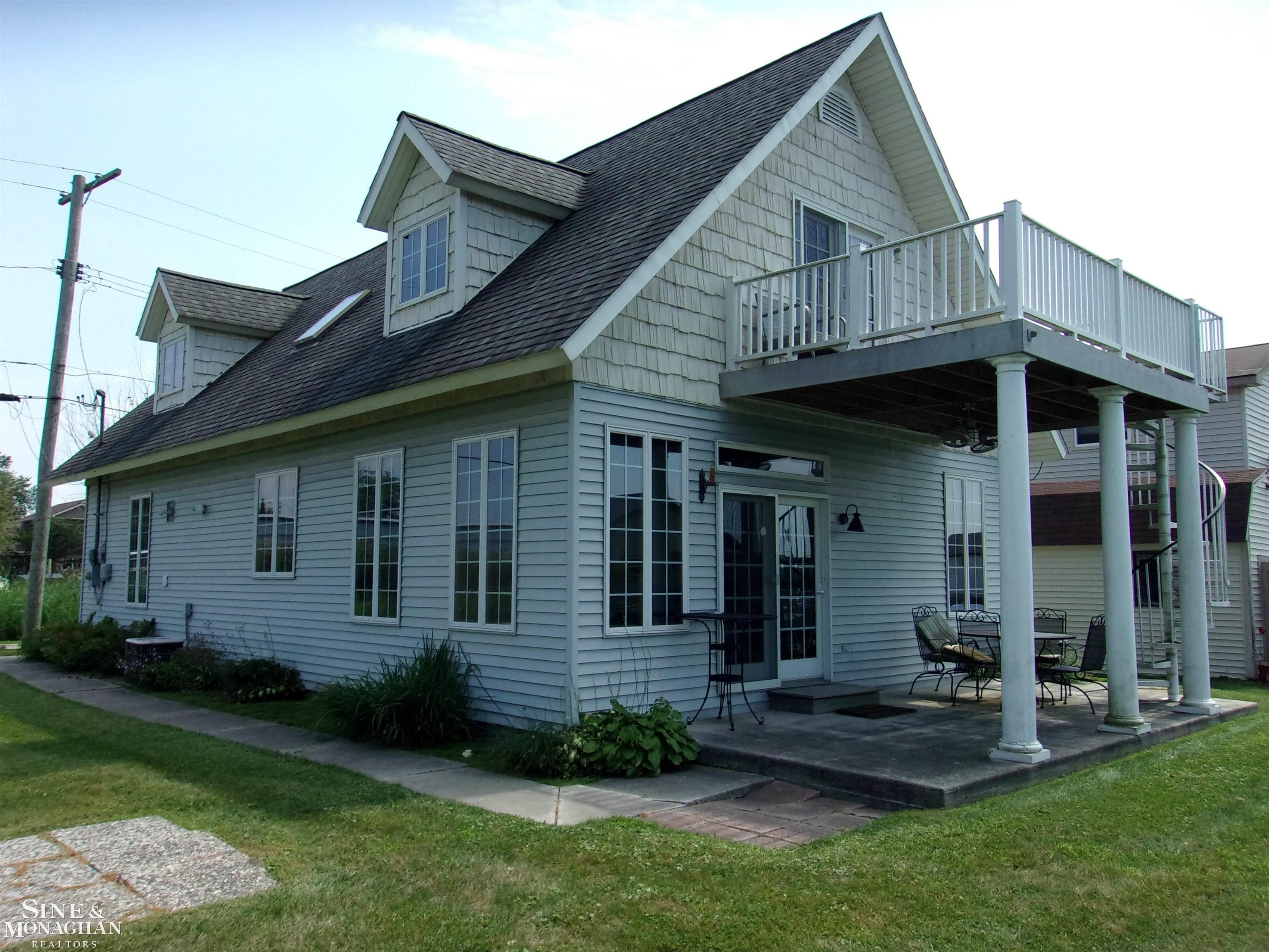 Homes for sale in Harsens Island, MI | 7258 Bedore Hwy, Harsens Island, MI 48028 | MLS# 50186131