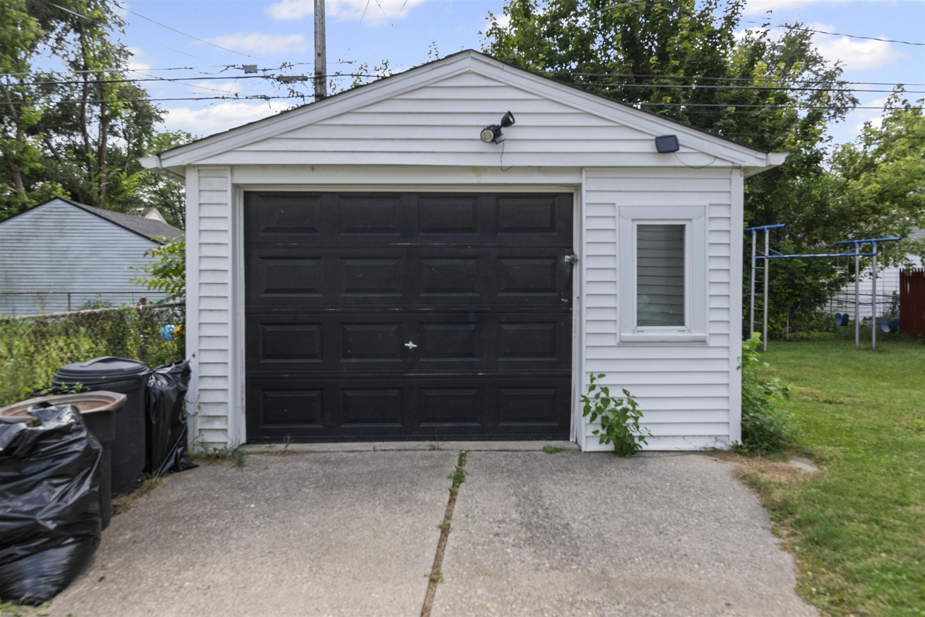 Homes for sale in Harper Woods, MI | 19130 Kenosha St, Harper Woods, MI 48225 | MLS# 50186163