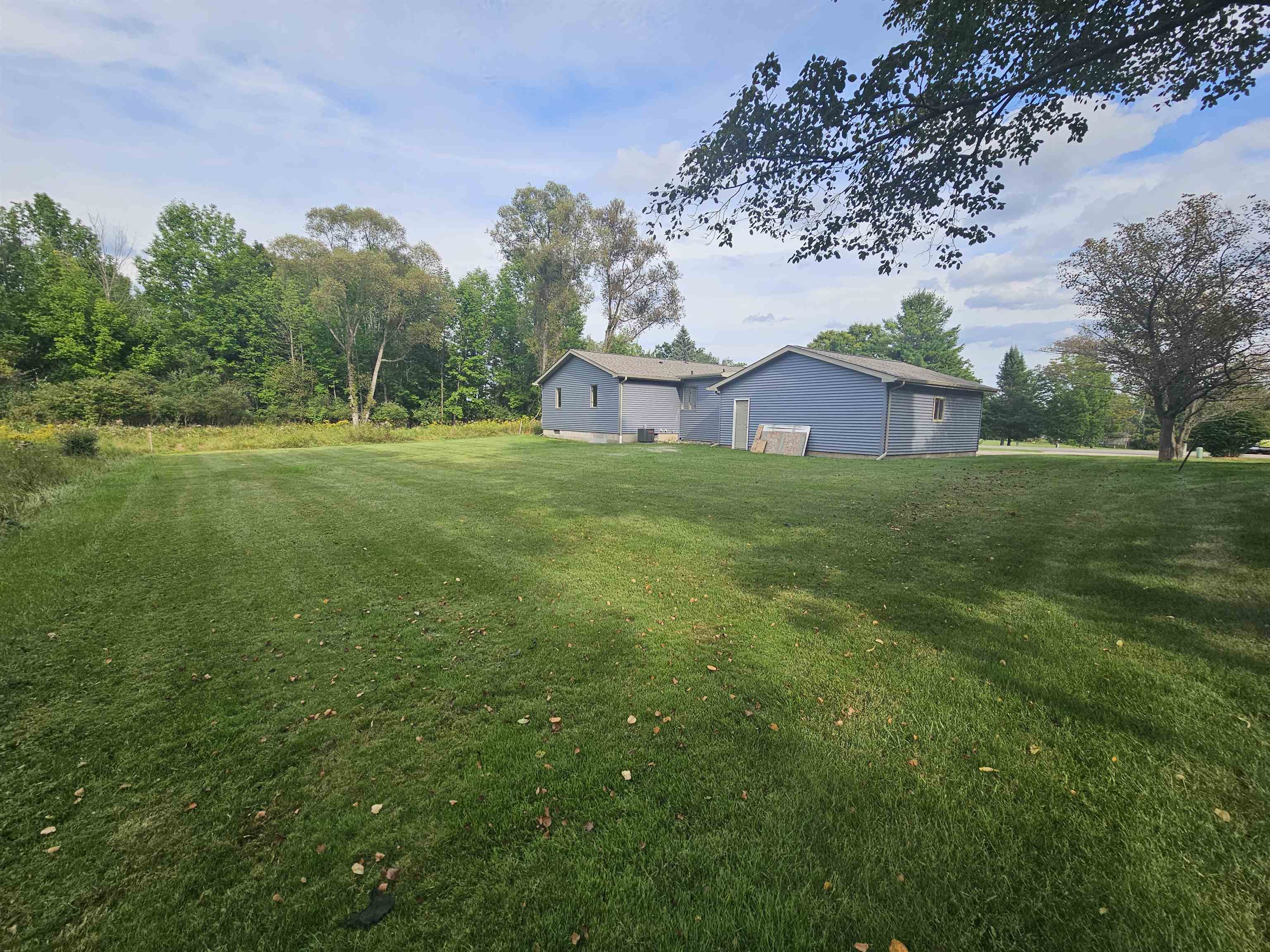 Homes for sale in Gladwin, MI | 1836 Linksview Way, Gladwin, MI 48624 | MLS# 50186192