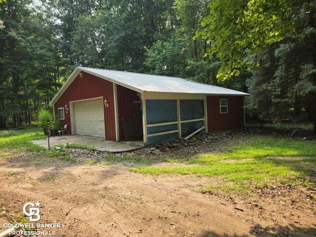 Homes for sale in Emmett, MI | 5699 Connell Rd, Emmett, MI 48022 | MLS# 50186288