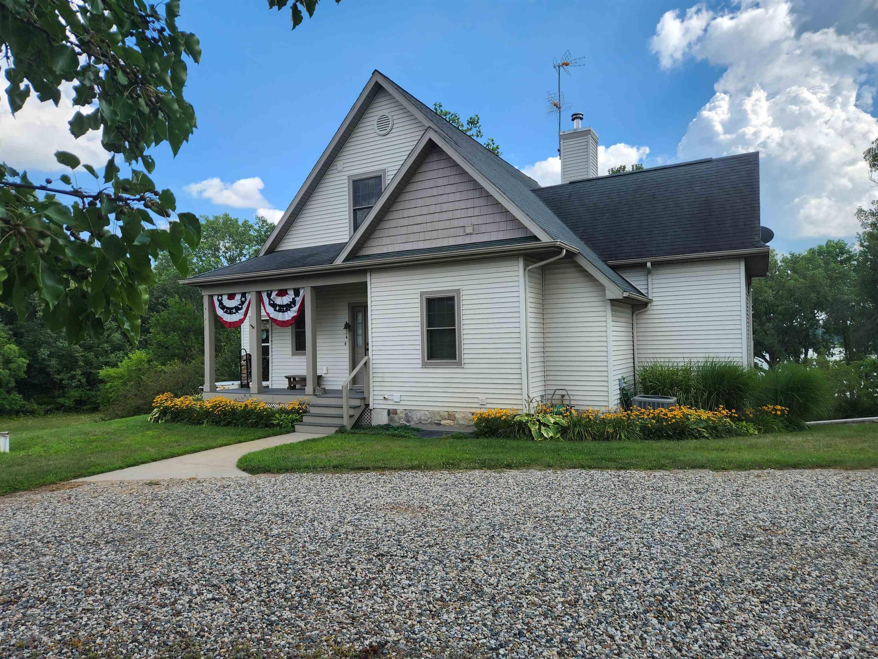 Homes for sale in Coldwater, MI | 511 E Southern Rd, Coldwater, MI 49036 | MLS# 50186659