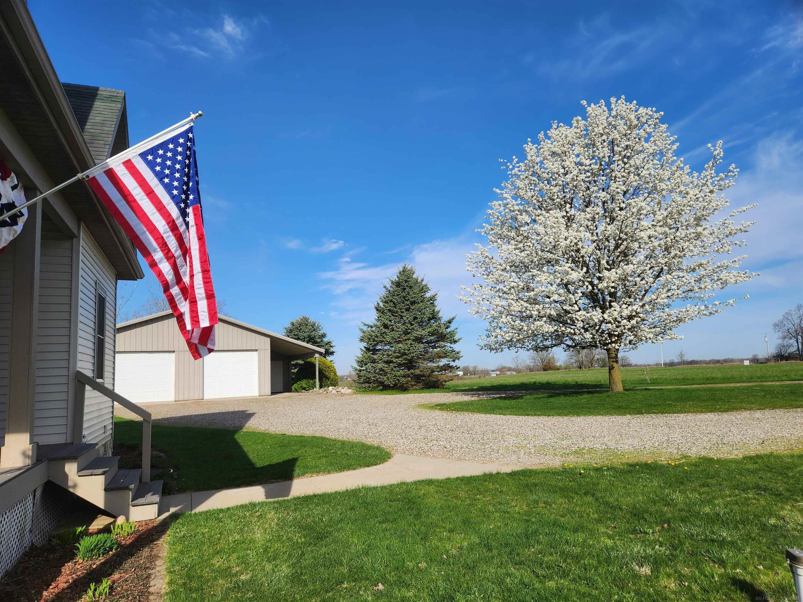 Homes for sale in Coldwater, MI | 511 E Southern Rd, Coldwater, MI 49036 | MLS# 50186659