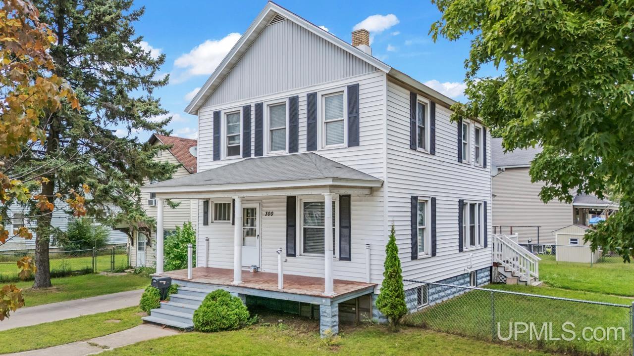 Homes for sale in Escanaba, MI | 300 N 13Th St, Escanaba, MI 49829 | MLS# 50186766