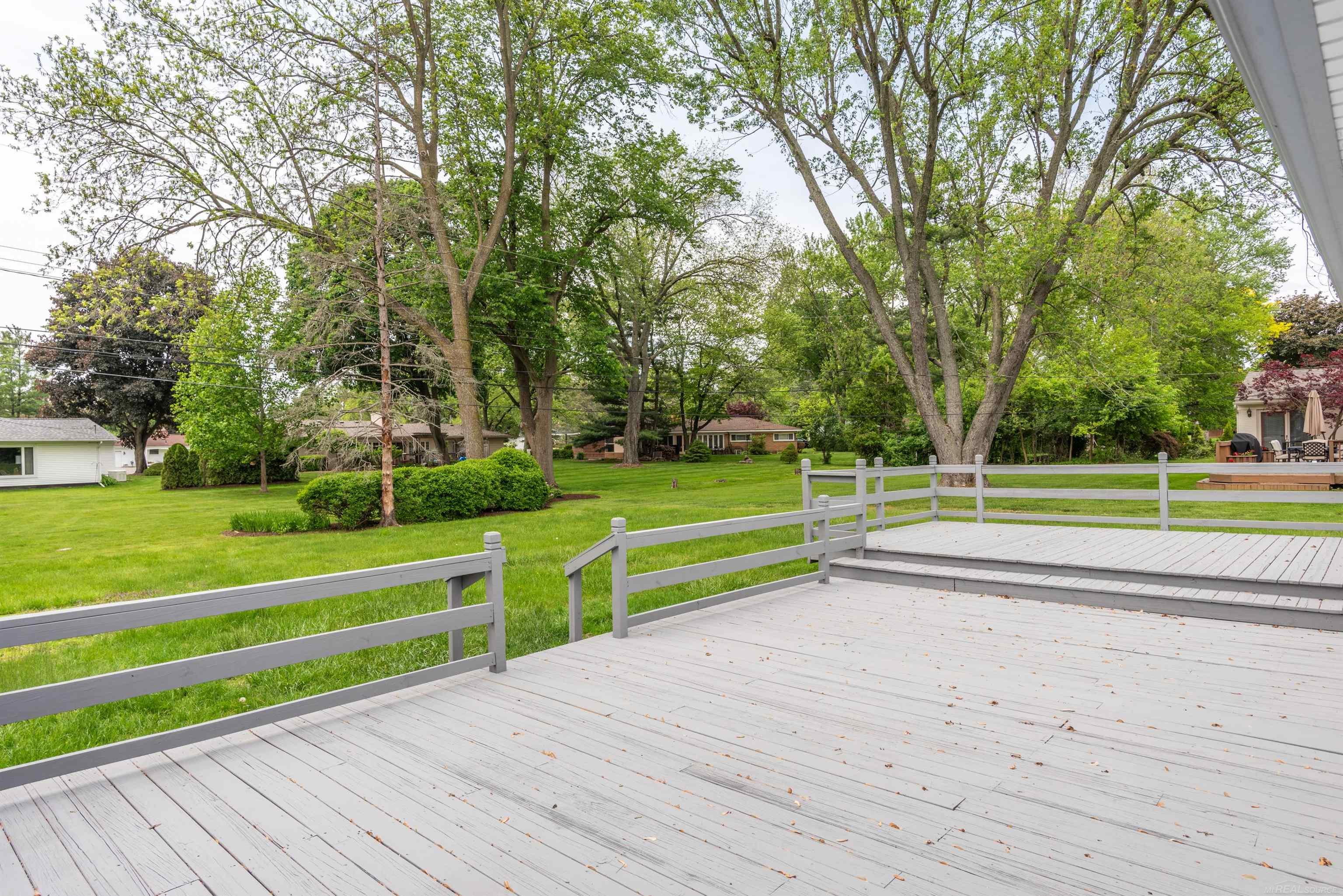 Homes for sale in West Bloomfield, MI | 5311 Cambourne Pl, West Bloomfield, MI 48322 | MLS# 50186856