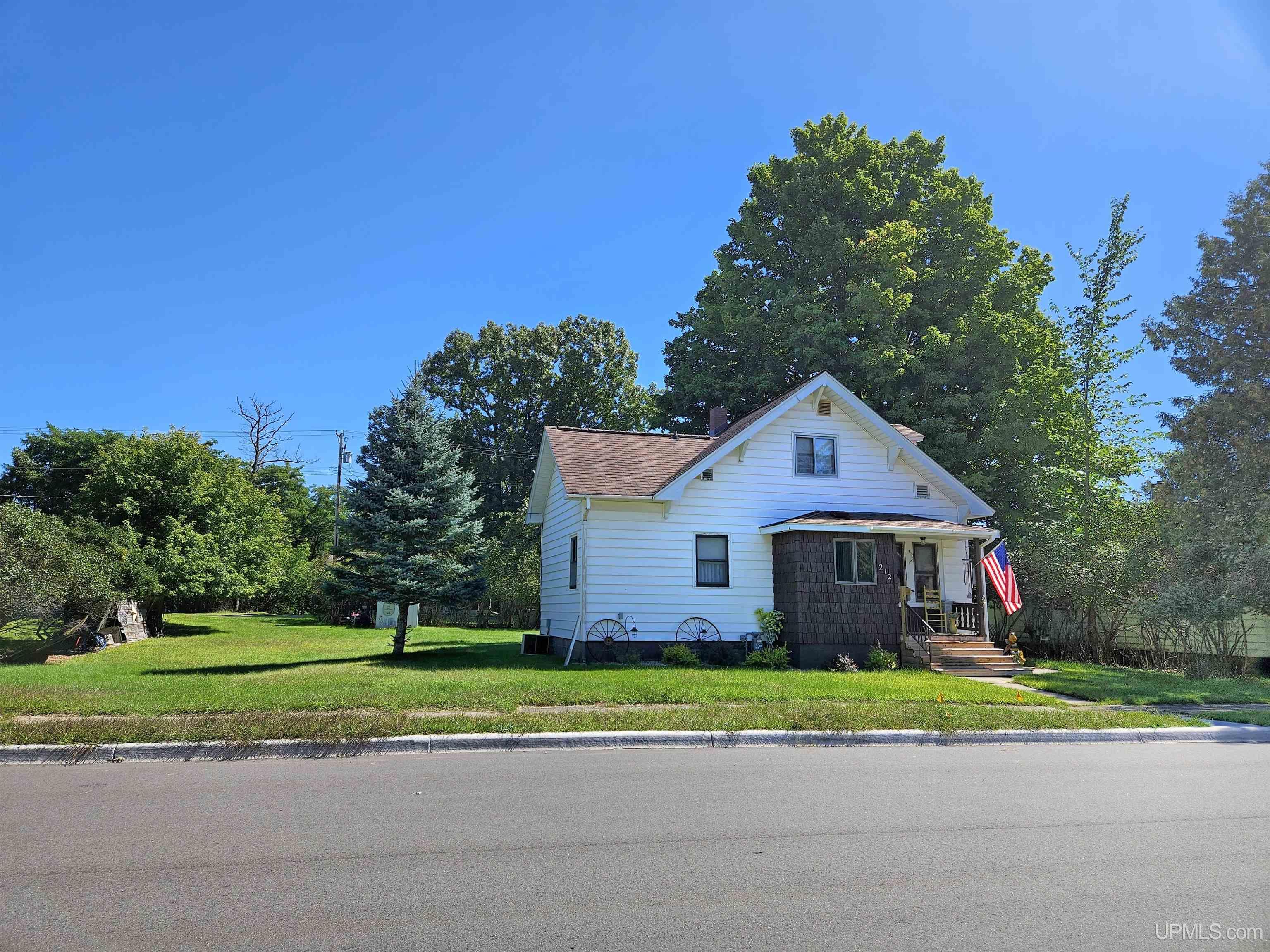 Homes for sale in Kingsford, MI | 212 Wilson Ave, Kingsford, MI 49802 | MLS# 50186943