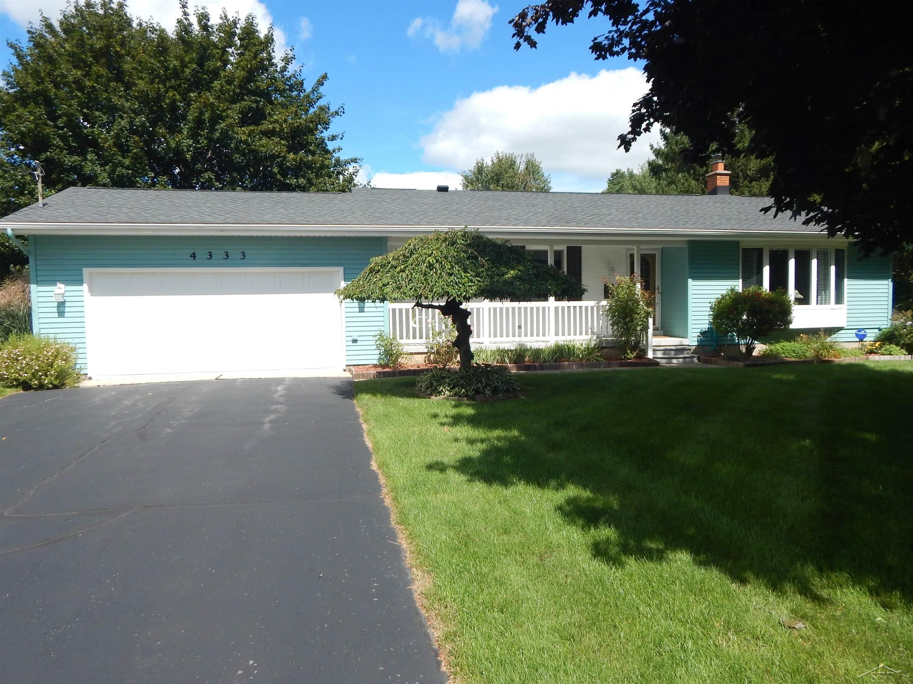 Homes for sale in Bridgeport, MI | 4333 Riverview Dr, Bridgeport, MI 48722 | MLS# 50187027