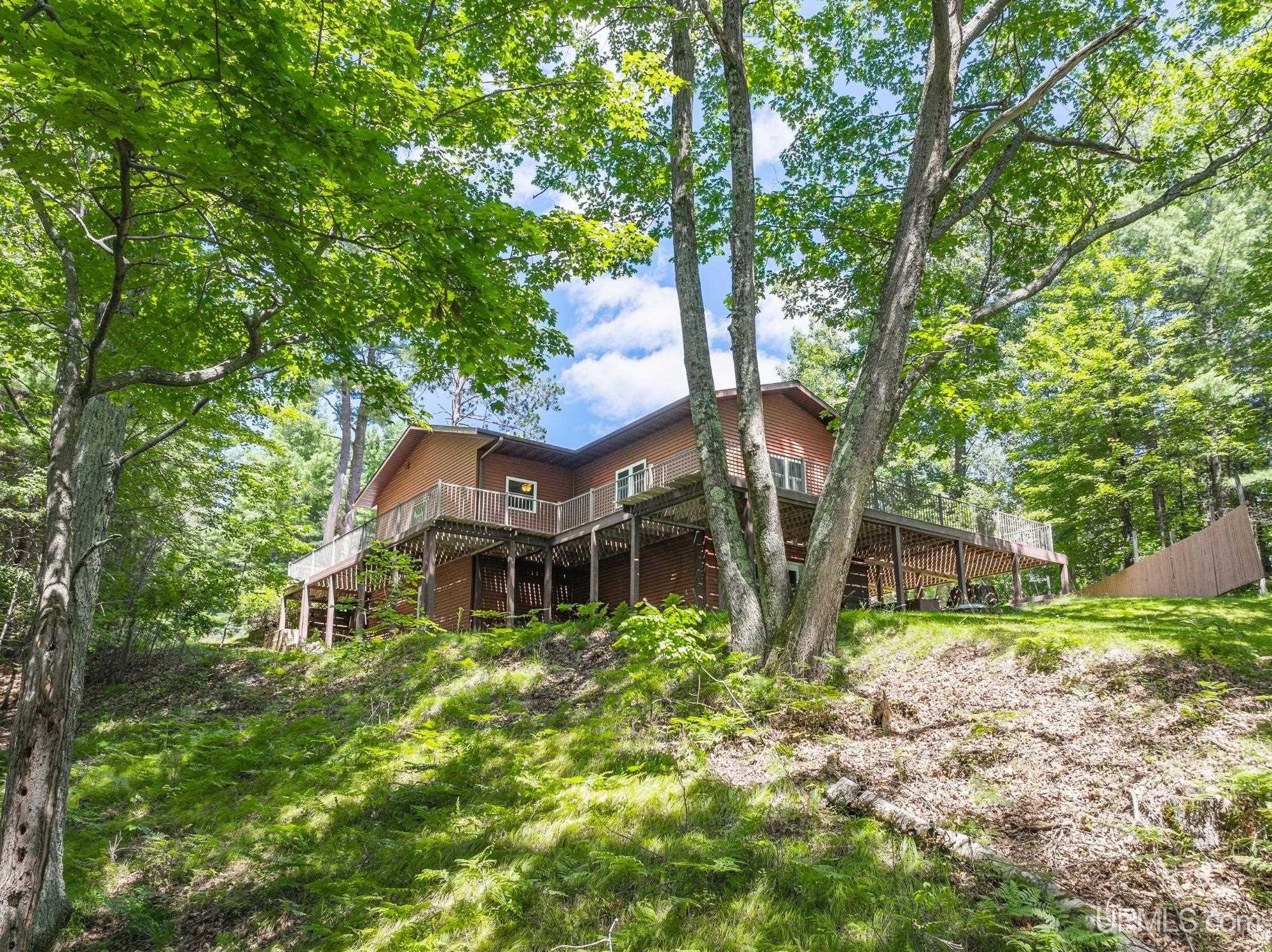 Homes for sale in Florence T Wi, WI | 2067 Town Road L Road, Florence T Wi, WI 54121 | MLS# 50187077