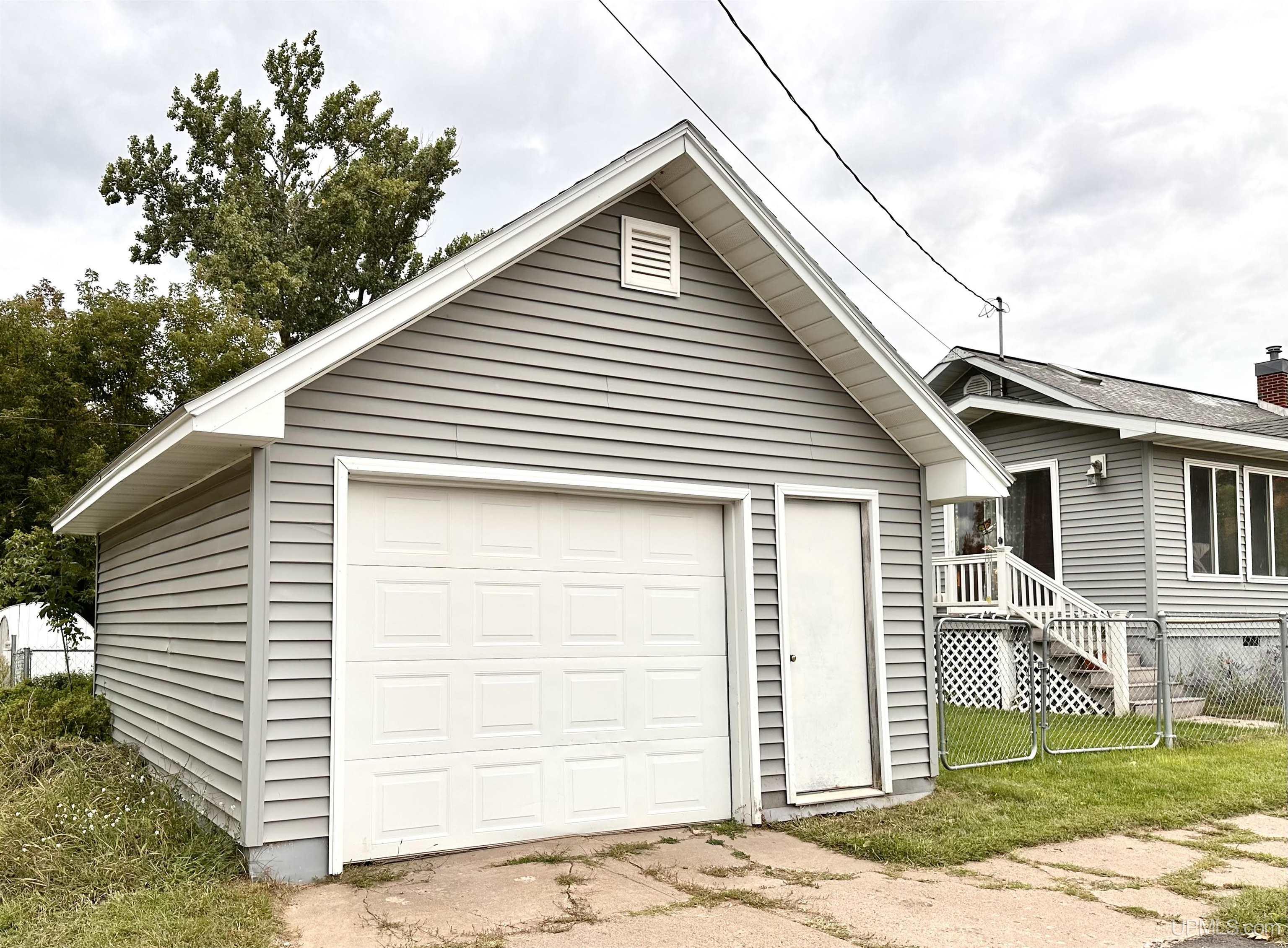 Homes for sale in Kingsford, MI | 301 Cleveland Ave, Kingsford, MI 49802 | MLS# 50187553