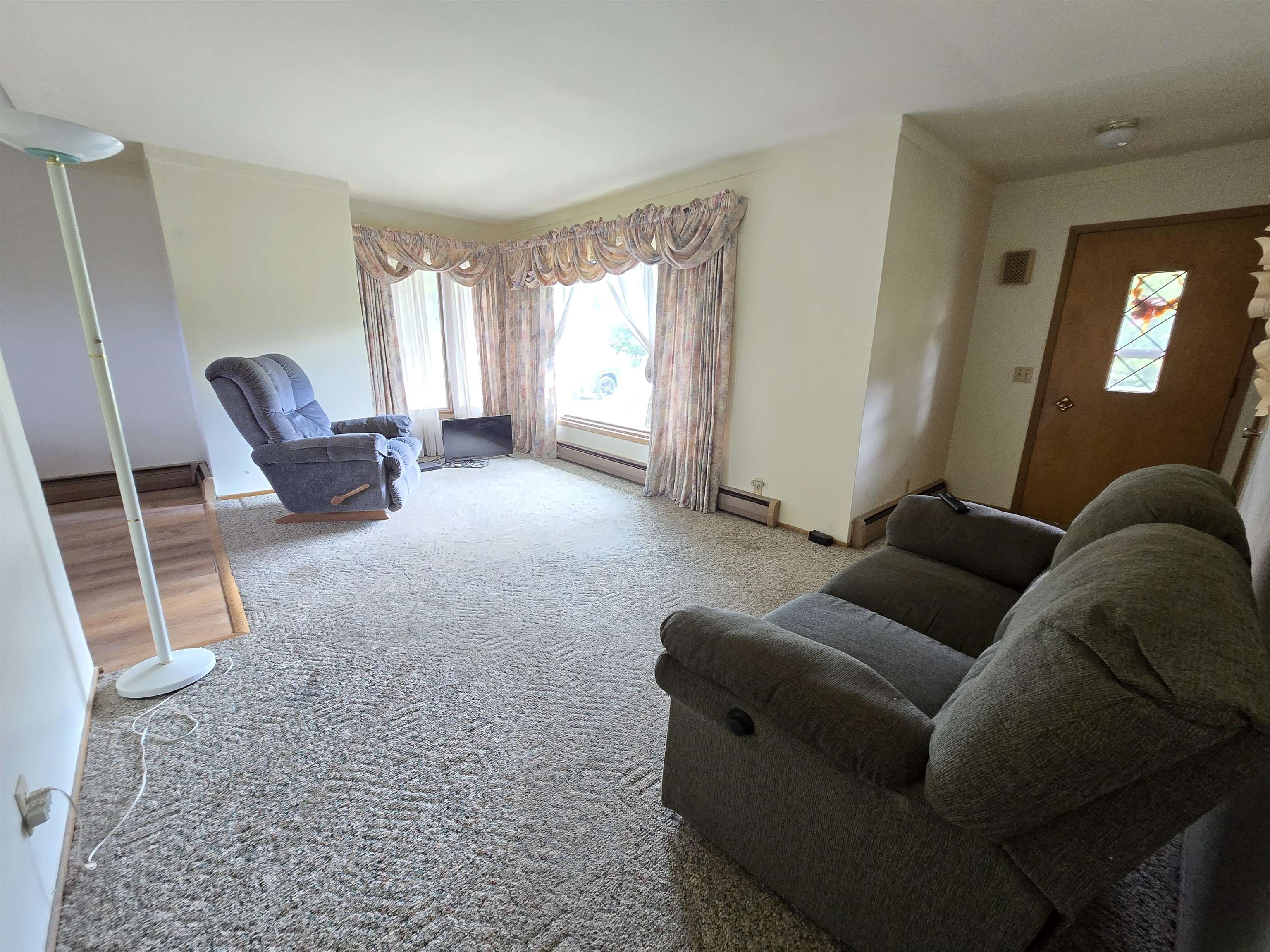 Homes for sale in Pinconning, MI | 1695 E Almeda Beach Rd, Pinconning, MI 48650 | MLS# 50187795