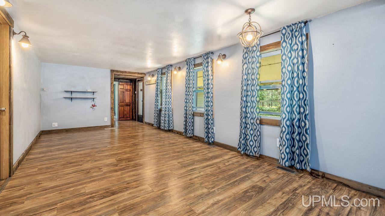 Homes for sale in Florence T Wi, WI | 4824 Us Hwy 2 Hwy, Florence T Wi, WI 54121 | MLS# 50187828