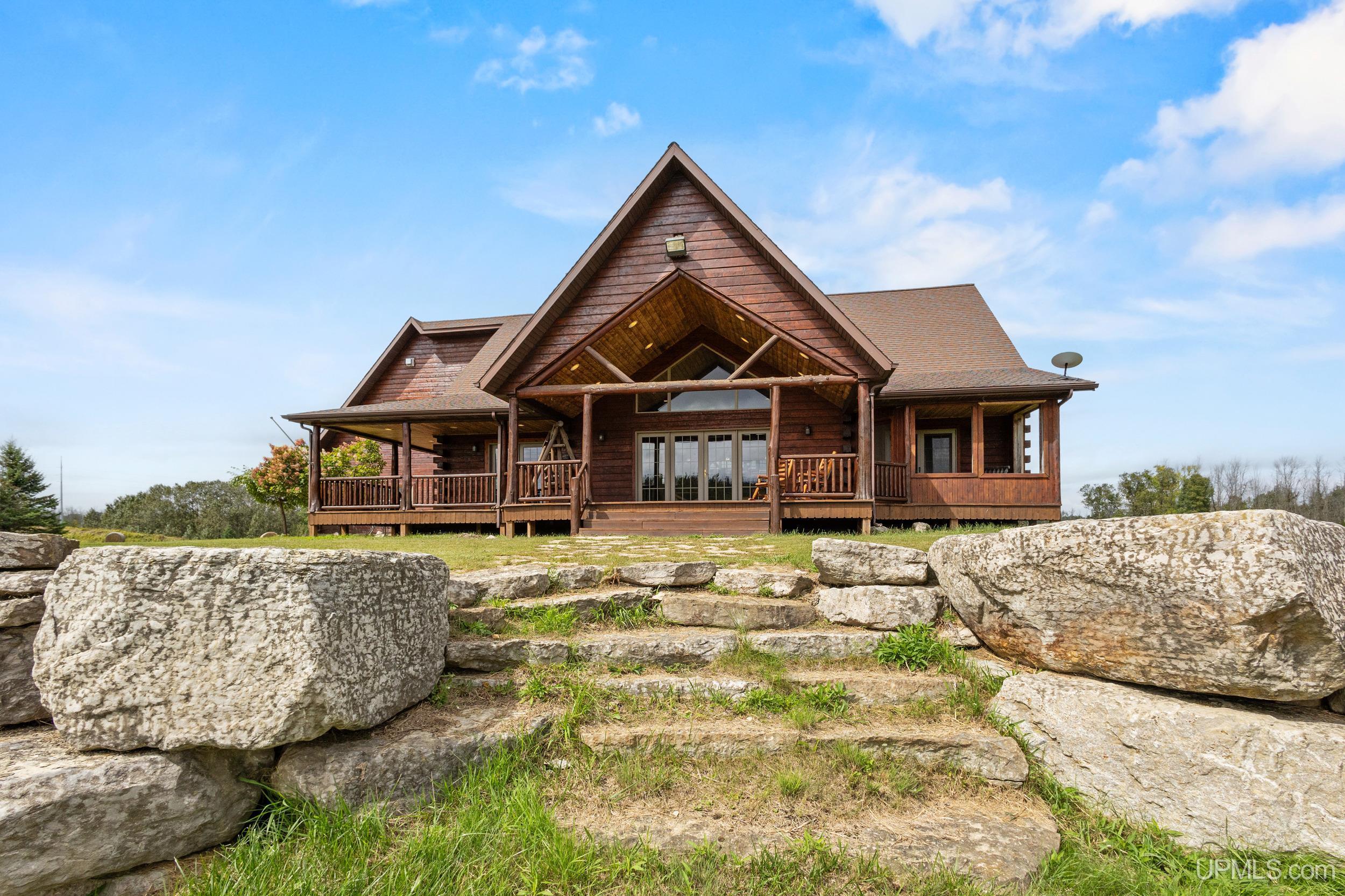 Homes for sale in Menominee, MI | N3032 Us Hwy 41, Menominee, MI 49858 | MLS# 50187889