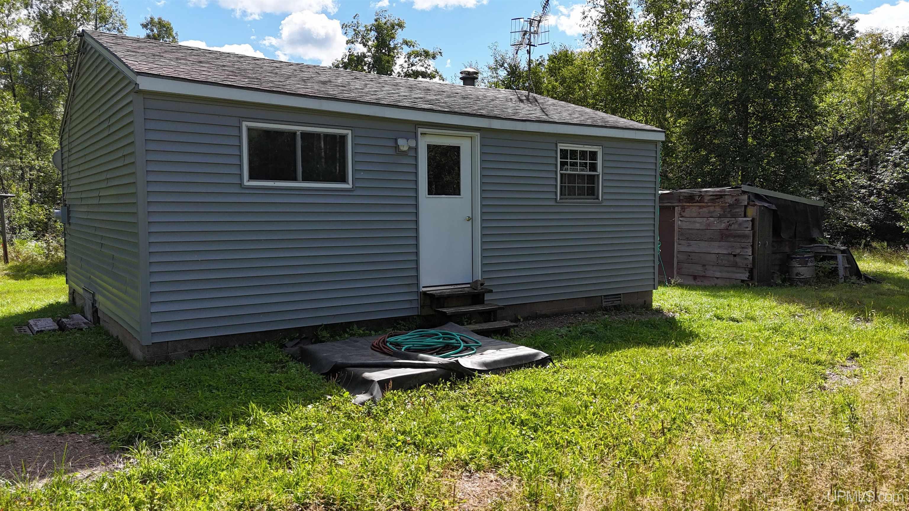 Homes for sale in Crystal Falls, MI | 650 Stager Lake Rd, Crystal Falls, MI 49920 | MLS# 50187893