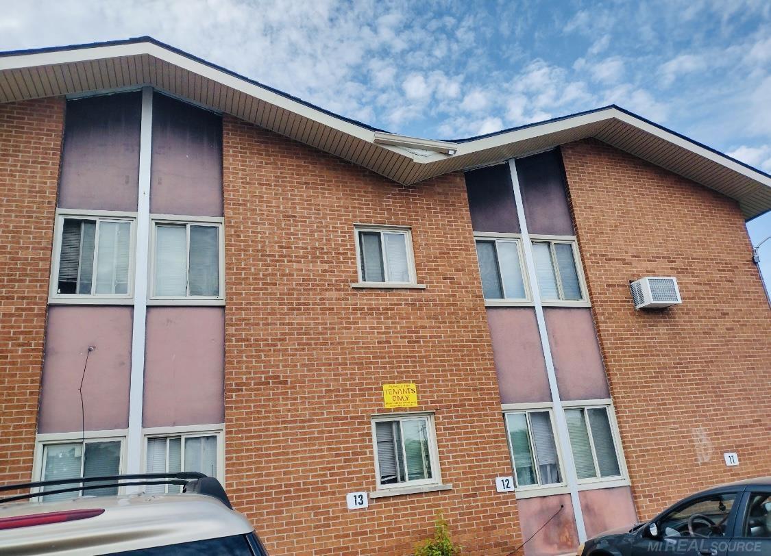 Homes for sale in Detroit, MI | 19199 Lahser Rd, Detroit, MI 48219 | MLS# 50188317