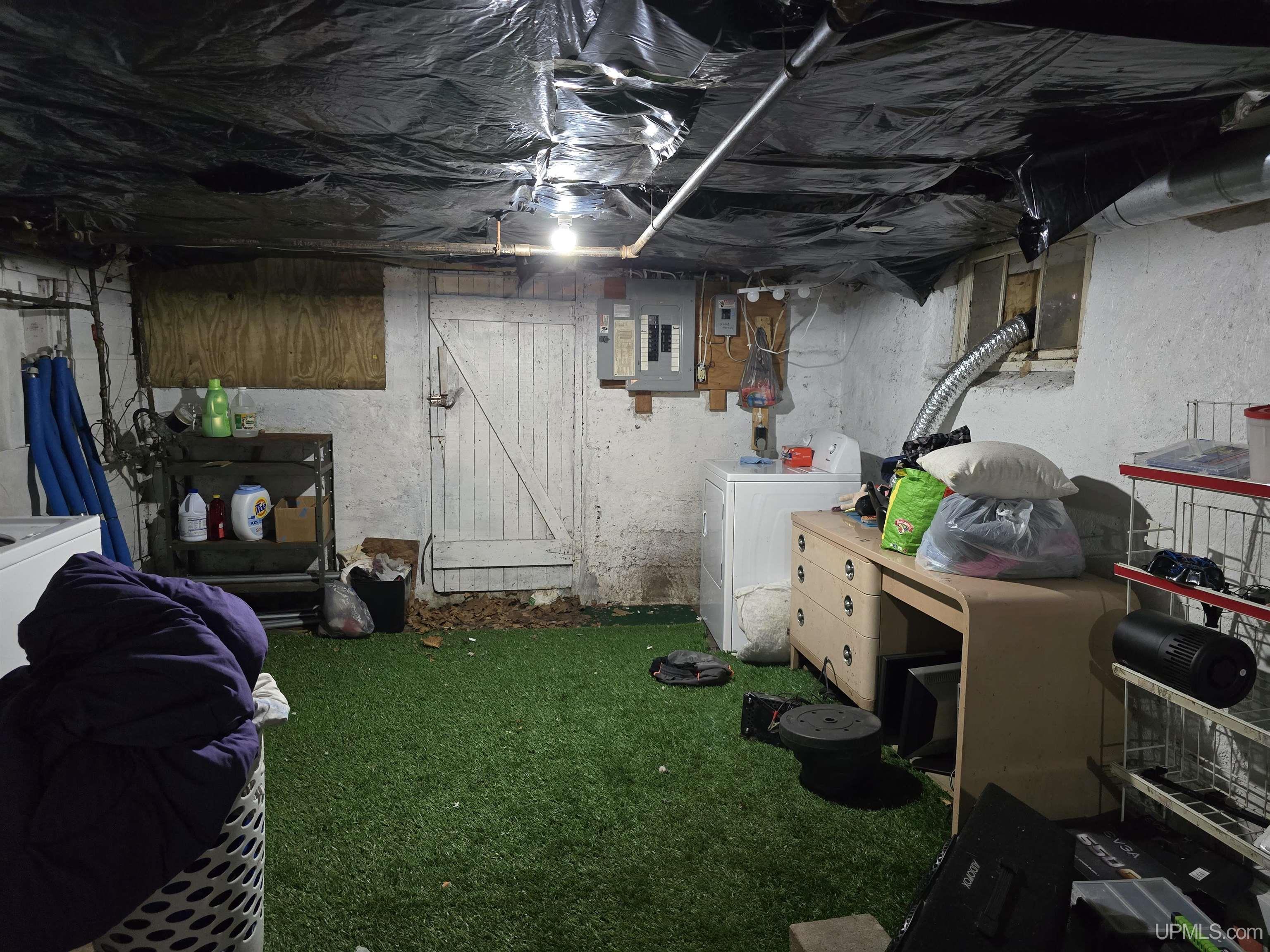 Homes for sale in Laurium, MI | 139 S Pewabic St, Laurium, MI 49913 | MLS# 50188326