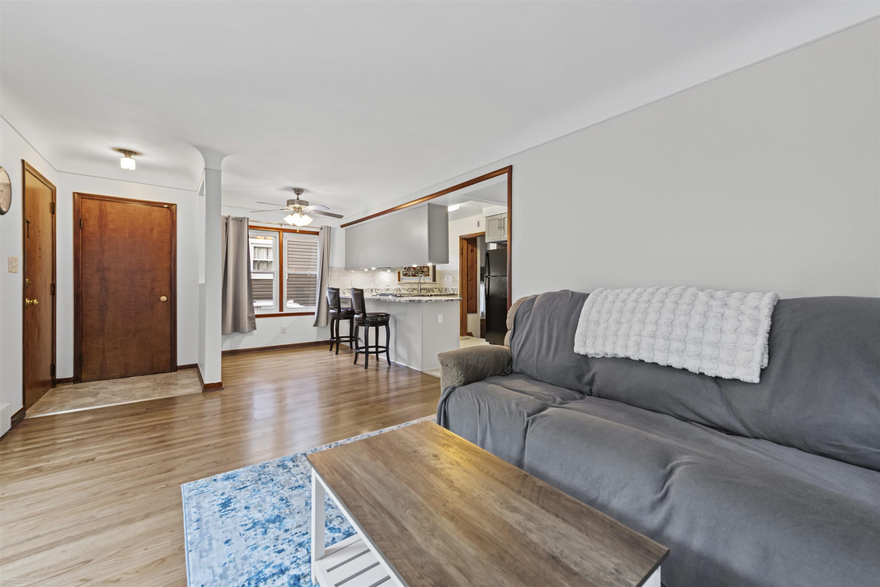 Homes for sale in Grosse Pointe Woods, MI | 2147 Roslyn Rd, Grosse Pointe Woods, MI 48236 | MLS# 50188530