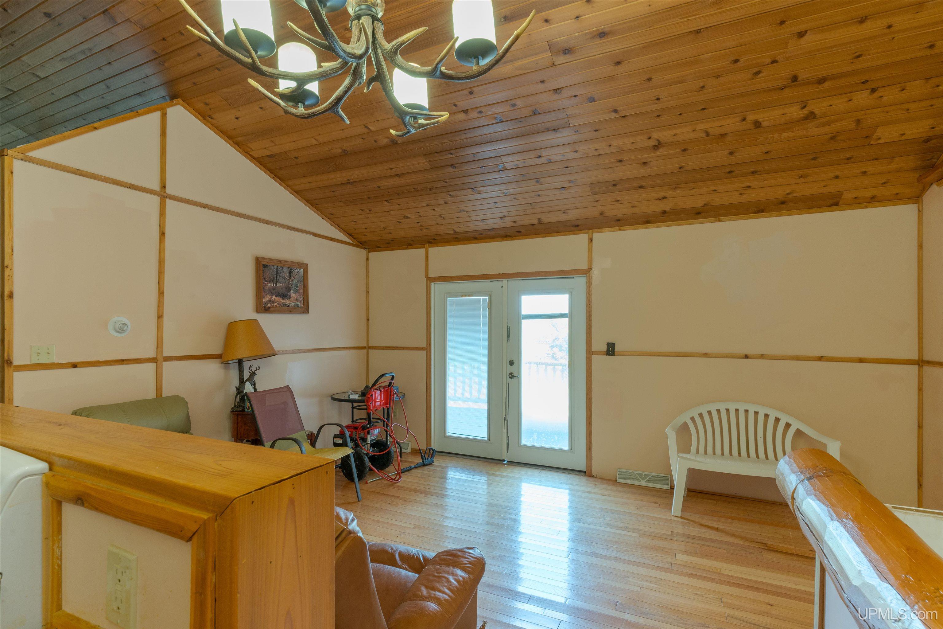 Homes for sale in Iron River, MI | 3985 Us 2 Hwy, Iron River, MI 49935 | MLS# 50188731