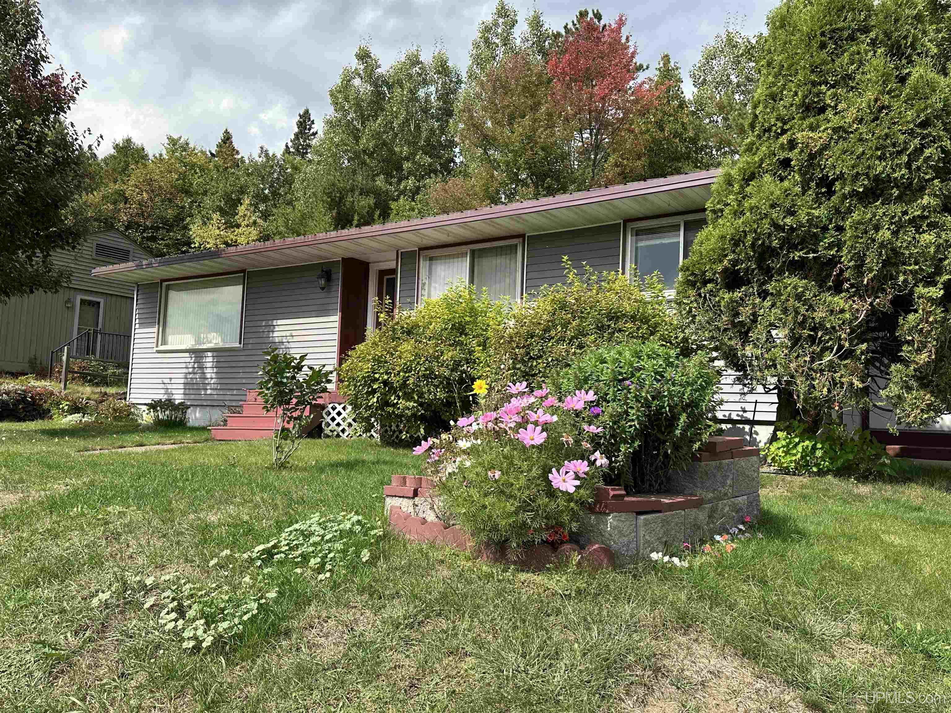 Homes for sale in Ishpeming, MI | 759 White Ave, Ishpeming, MI 49849 | MLS# 50188814