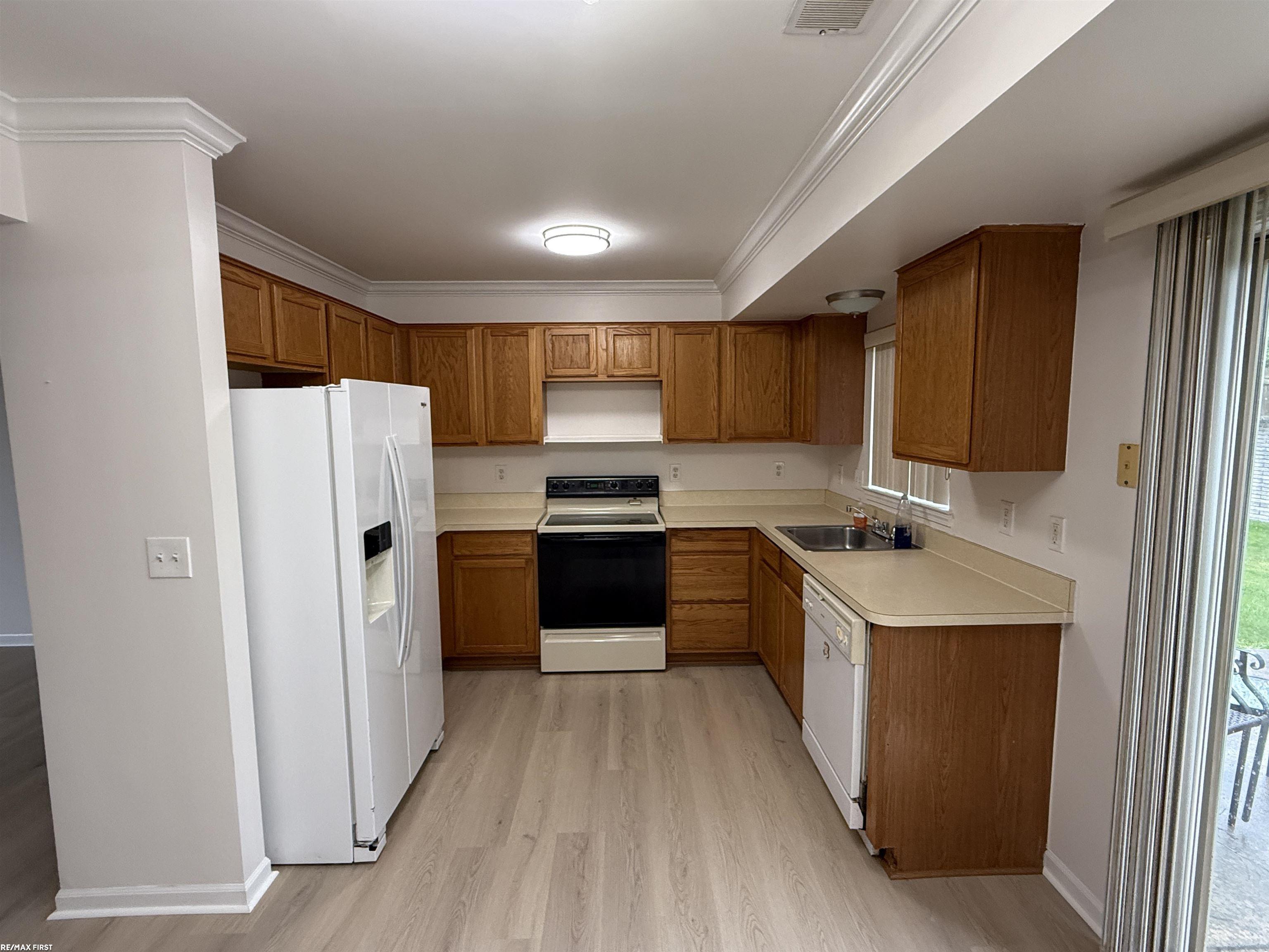 Homes for sale in Roseville, MI | 19560 Spagnuolo Lane Lane, Roseville, MI 48066 | MLS# 50188891