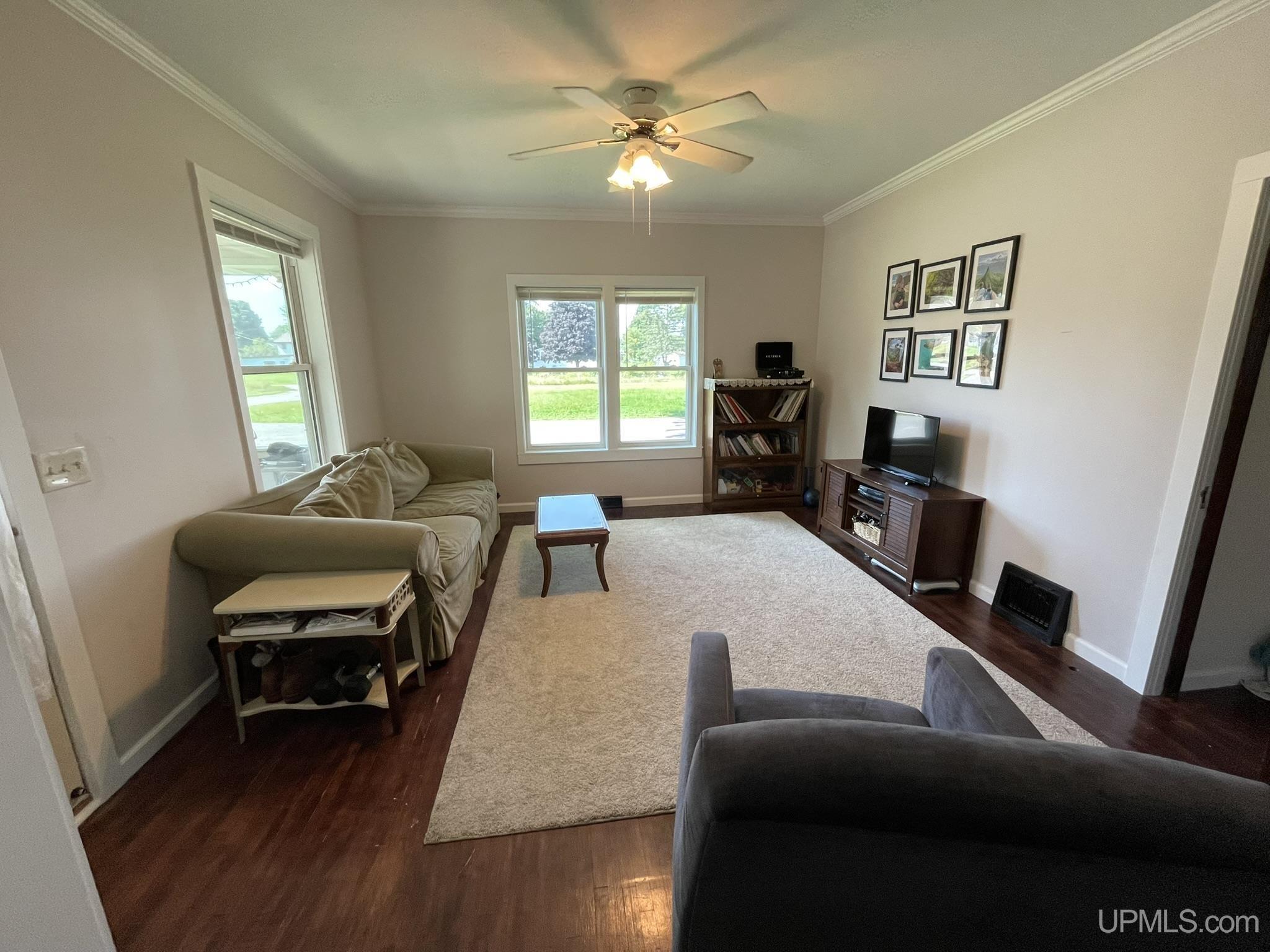 Homes for sale in Kingsford, MI | 500 E Sagola Ave, Kingsford, MI 49802 | MLS# 50189023