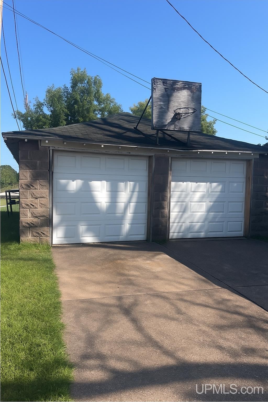 Homes for sale in Kingsford, MI | 500 E Sagola Ave, Kingsford, MI 49802 | MLS# 50189023