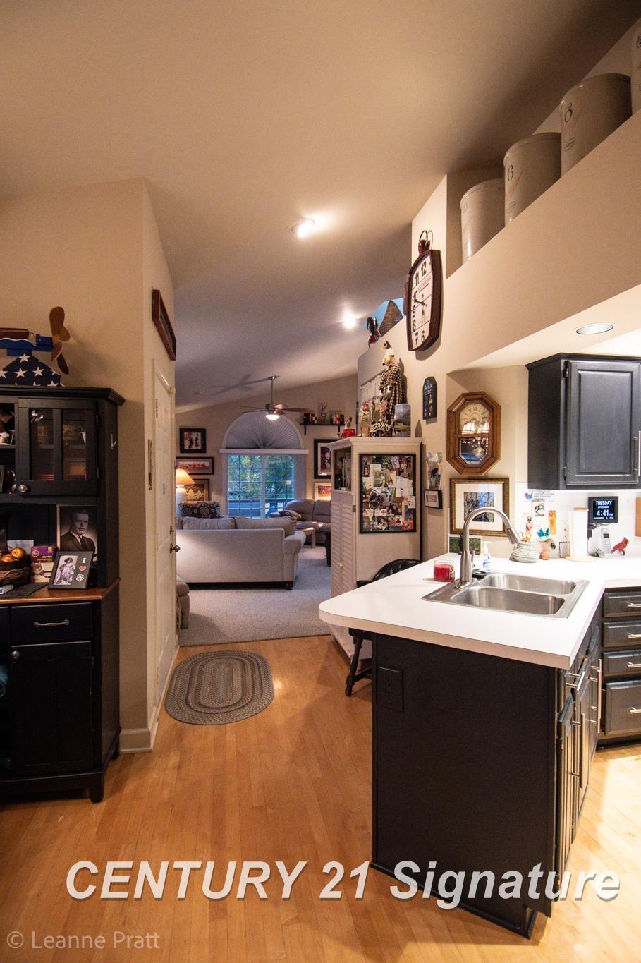 Homes for sale in Flushing, MI | 6346 Squire Lake Dr #Unit 33 Bldg 99, Flushing, MI 48433 | MLS# 50189027